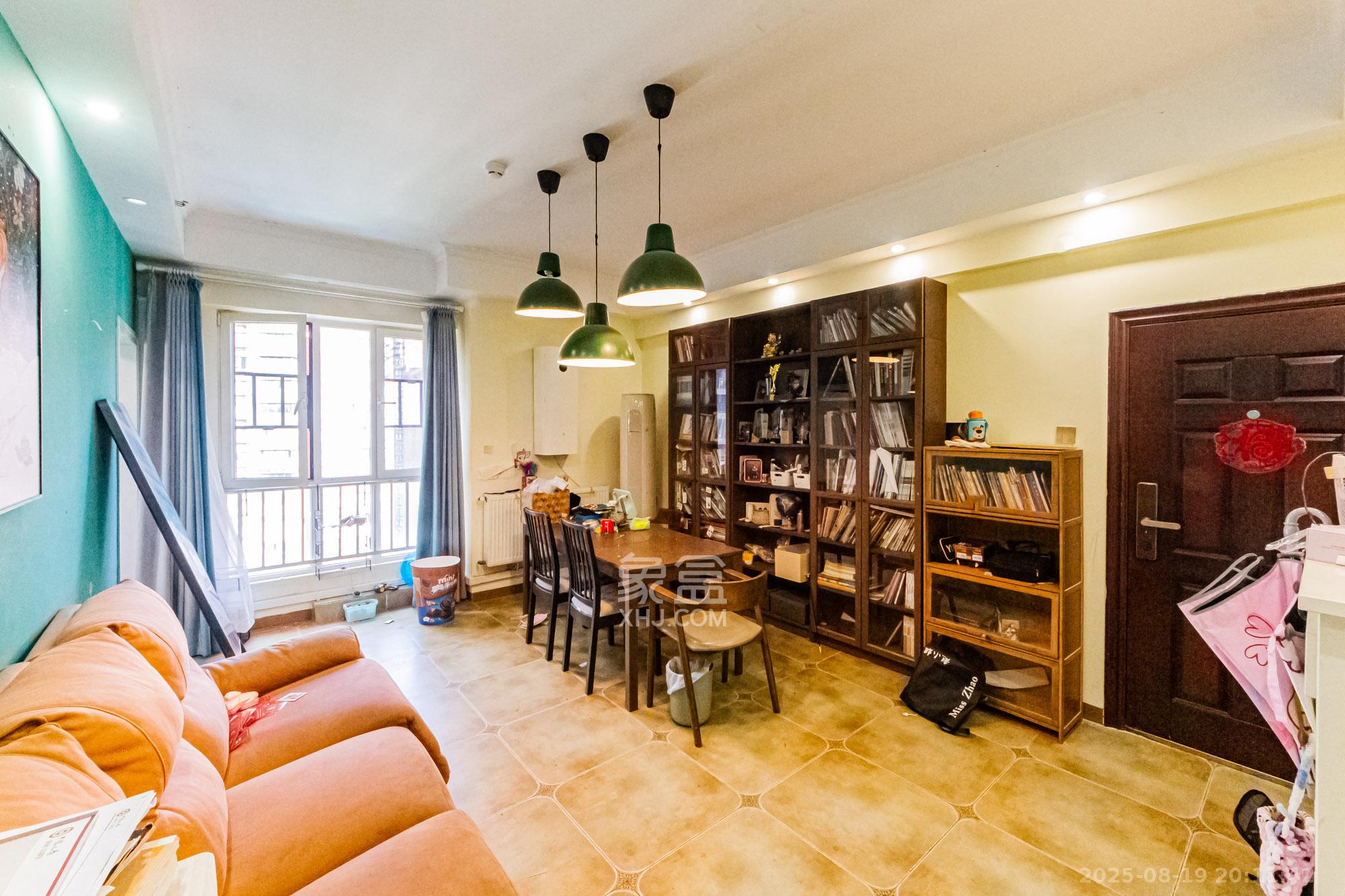 北辰三角洲E4区 3室2厅1卫 104.9万 北辰三角洲E4区 3室2厅1卫 104.9万客厅