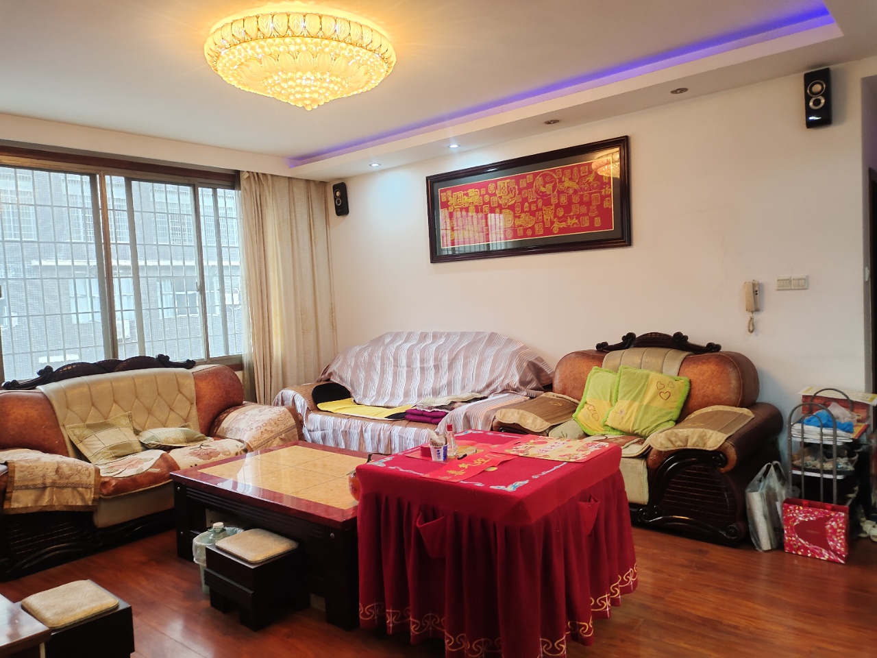 娄建生活小区  3室2厅2卫    49.8万 娄建生活小区  3室2厅2卫    49.8万客厅