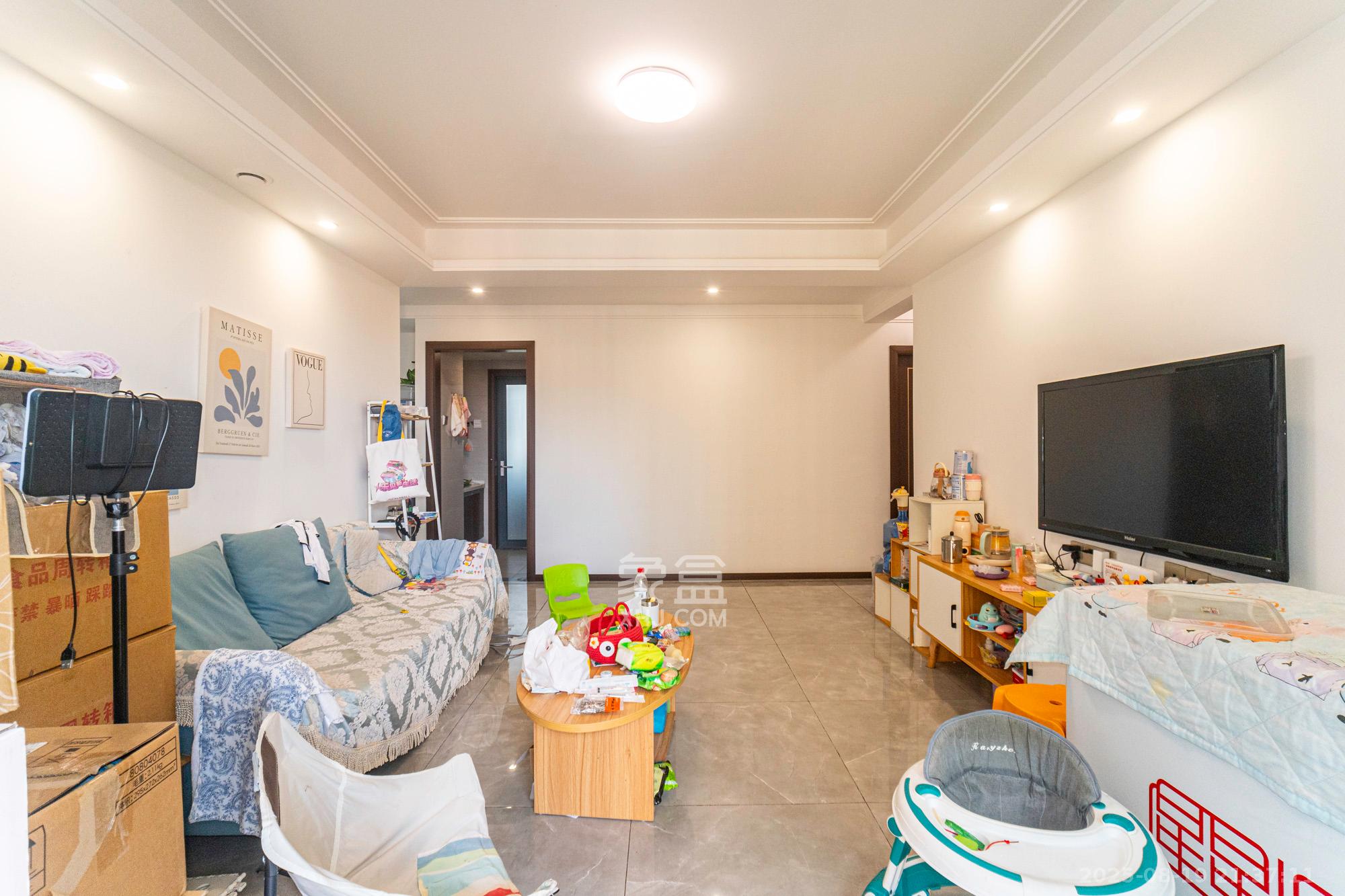 星城春晓 3室2厅1卫 90.0万 星城春晓 3室2厅1卫 90.0万客厅