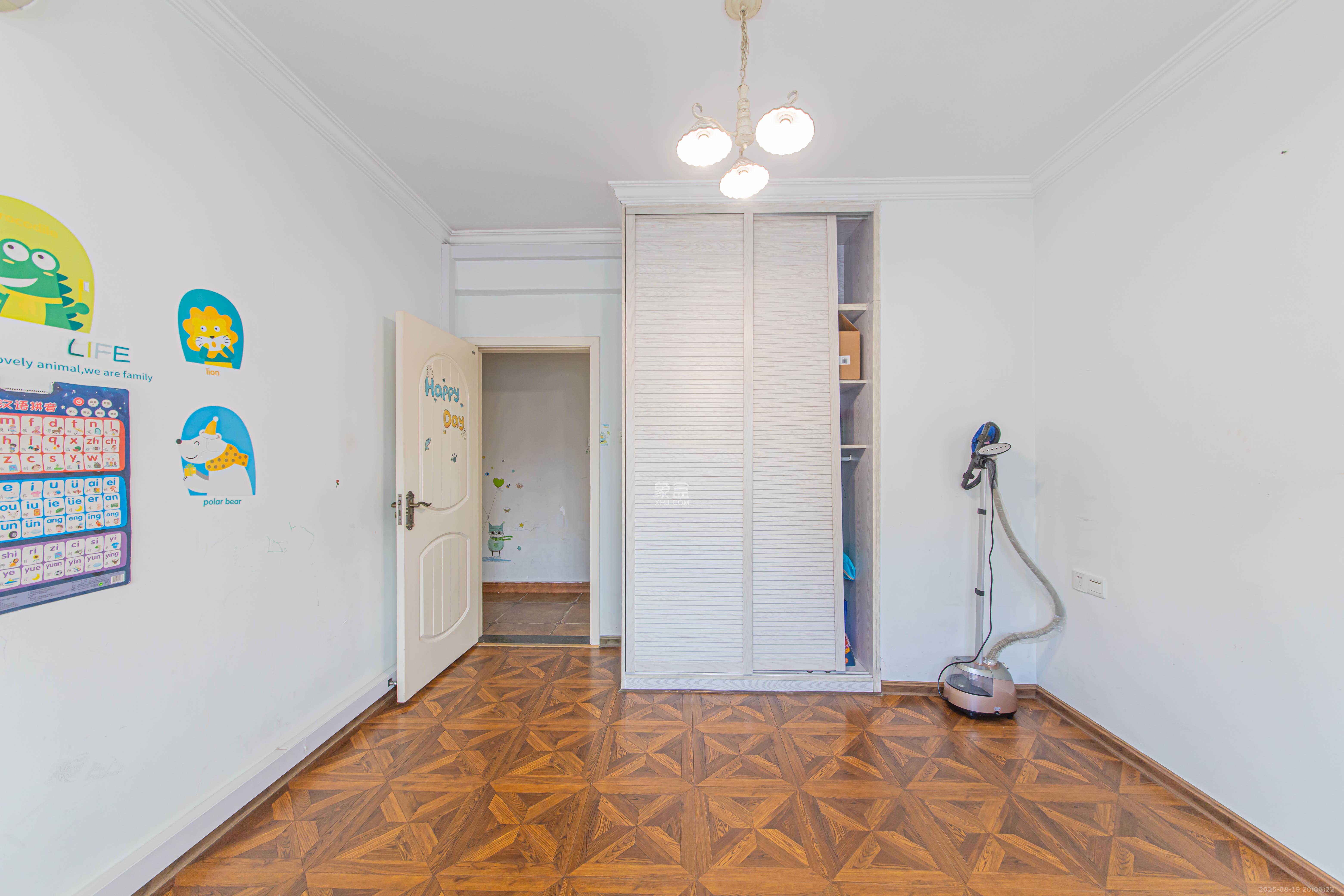 中建芙蓉嘉苑  3室2厅2卫    112.0万卧室