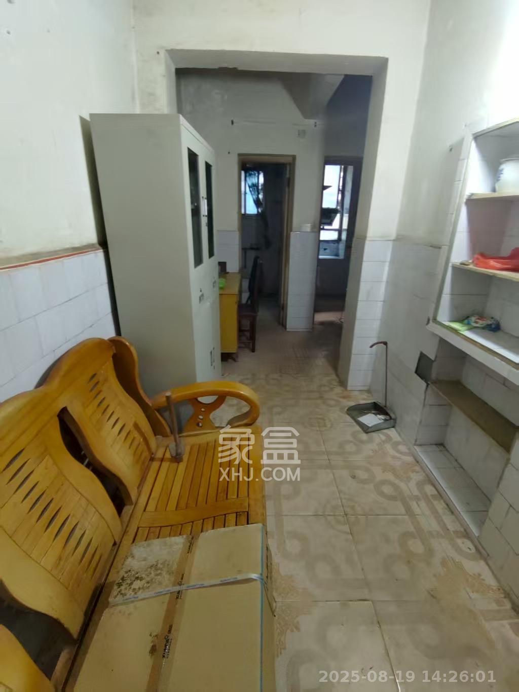 湖南安全技术职业学院家属楼 2室1厅1卫 1800.0元/月 湖南安全技术职业学院家属楼 2室1厅1卫 1800.0元/月室内图