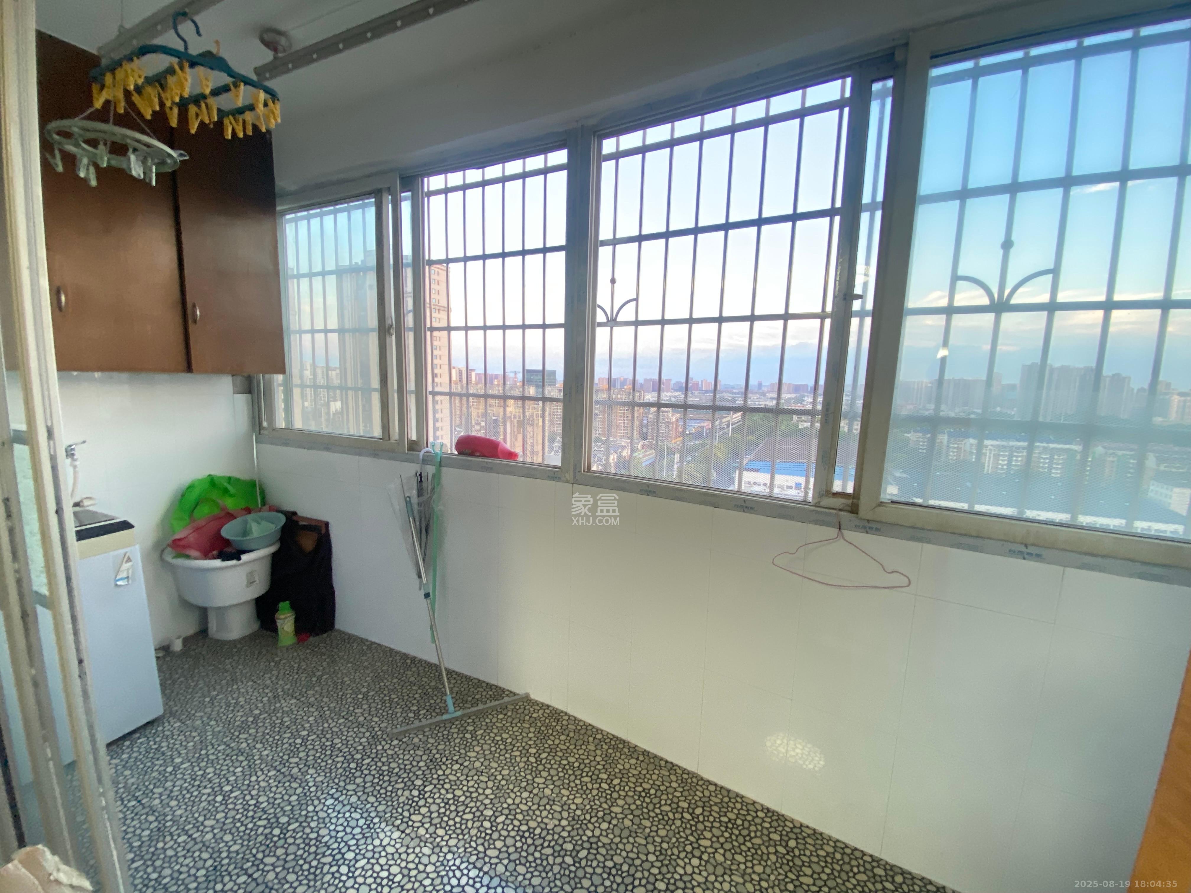 锦璨家园 2室1厅1卫 1600.0元/月 锦璨家园 2室1厅1卫 1600.0元/月室内图