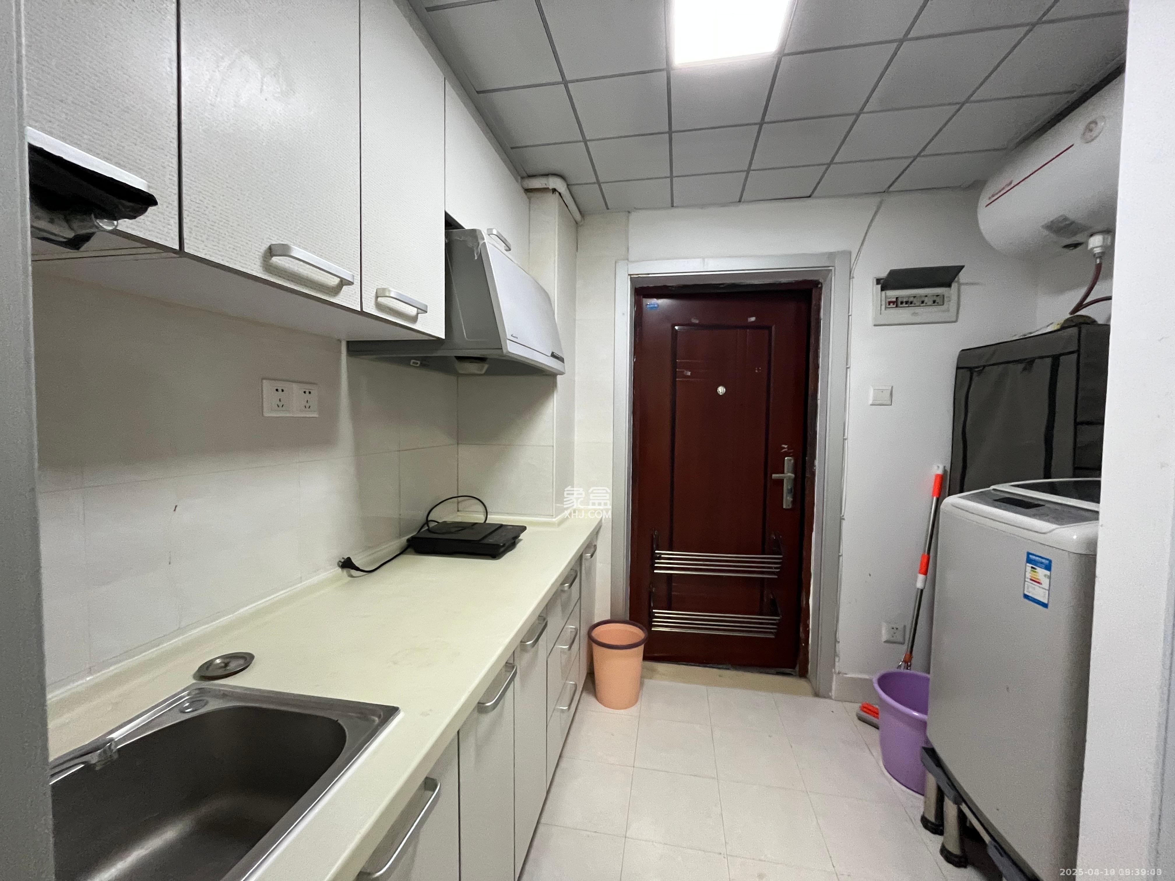 曙光领峰(曙光家园)  1室1厅1卫    1650.0元/月 曙光领峰(曙光家园)  1室1厅1卫    1650.0元/月室内图