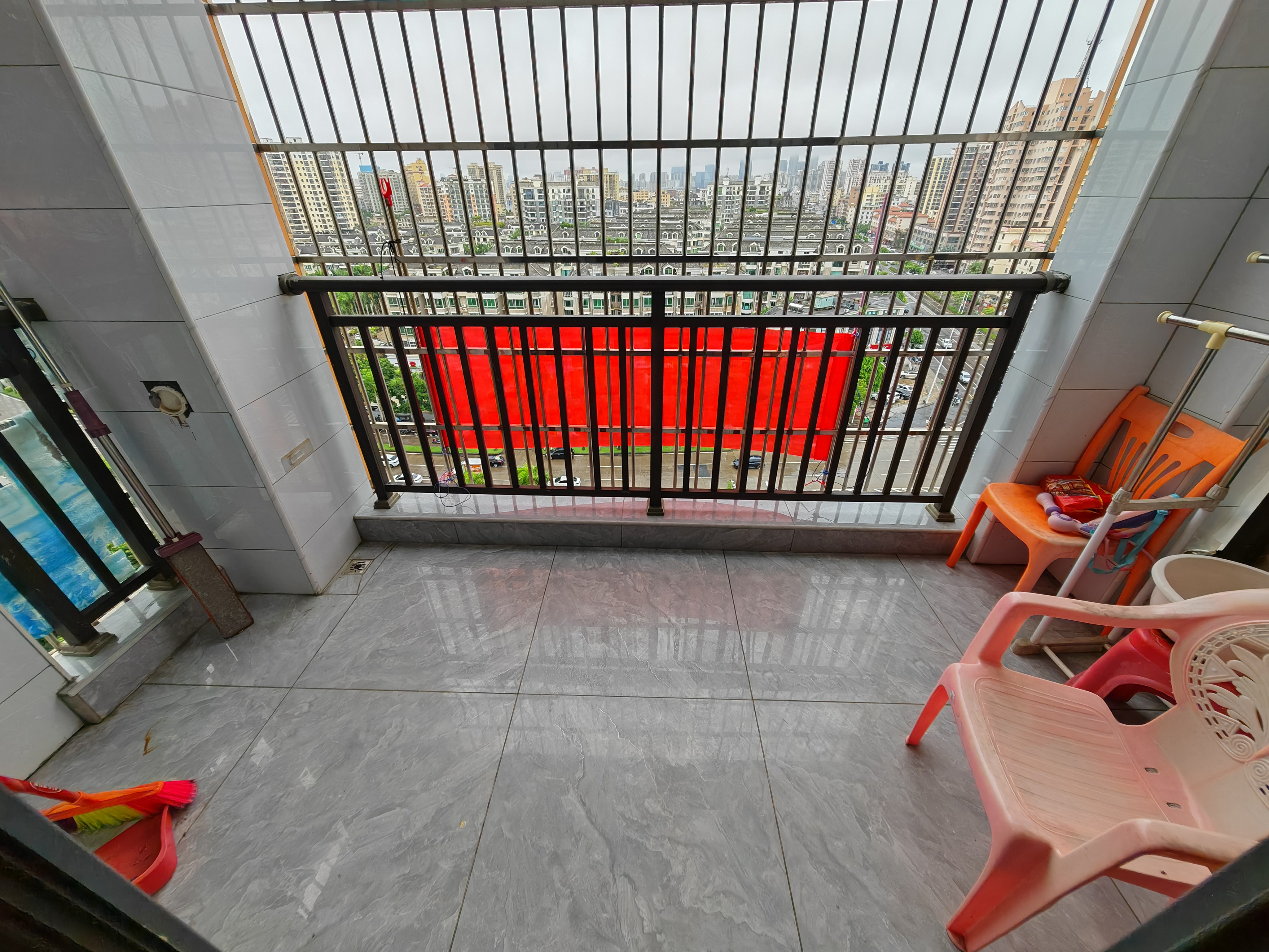 滨江公馆 2室2厅1卫 2200.0元/月 滨江公馆 2室2厅1卫 2200.0元/月室内图