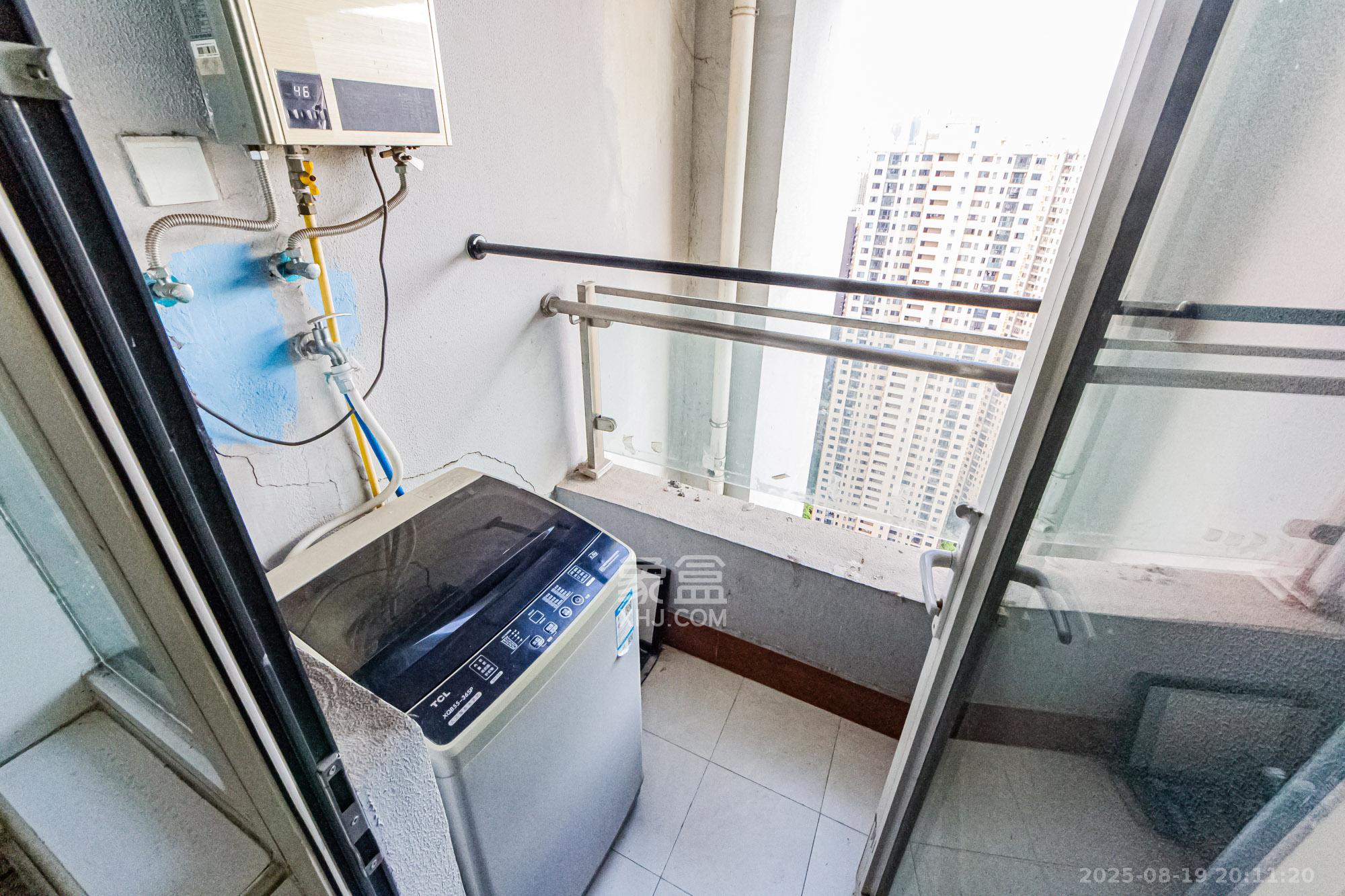 北辰三角洲E3区 1室1厅1卫 49.8万 北辰三角洲E3区 1室1厅1卫 49.8万阳台