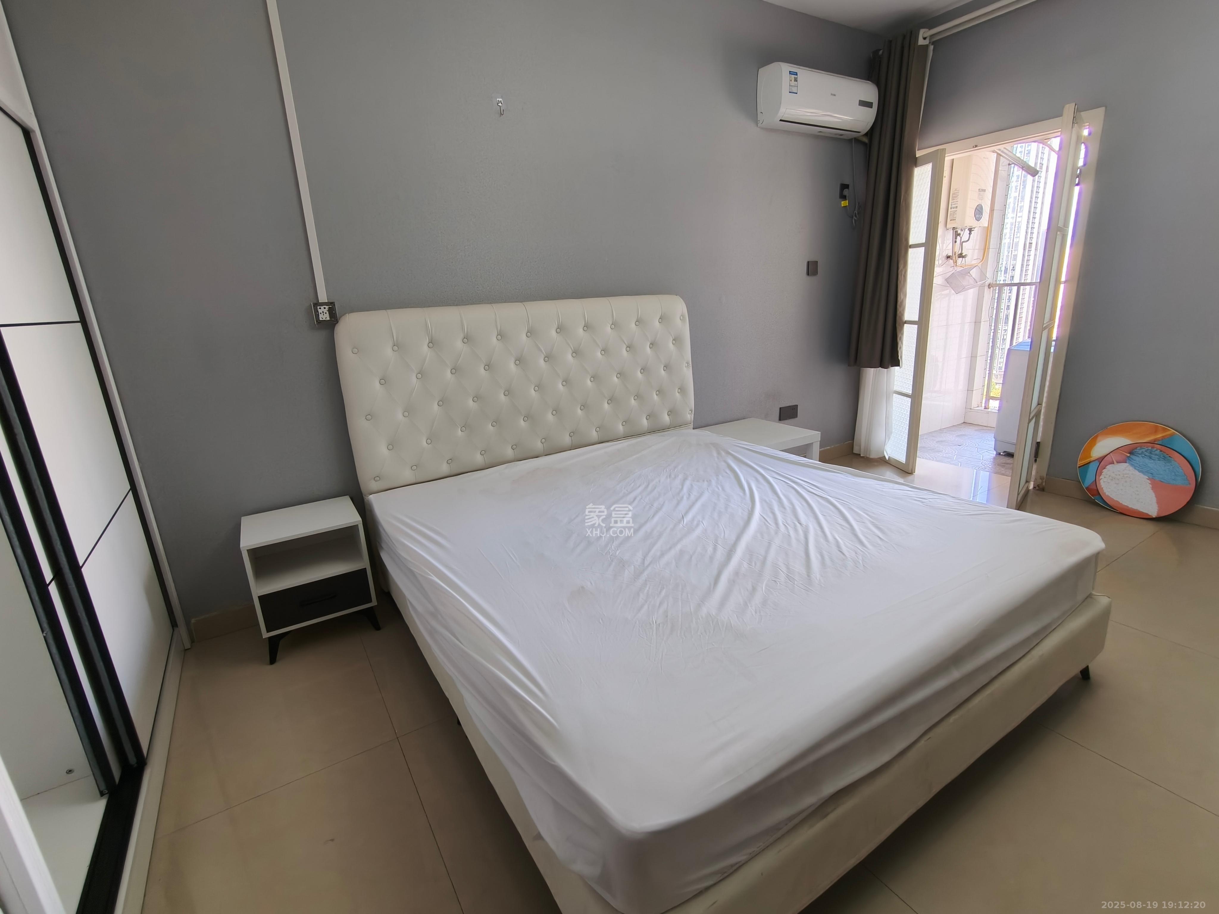 欧陆经典 1室2厅1卫 2580.0元/月 欧陆经典 1室2厅1卫 2580.0元/月室内图