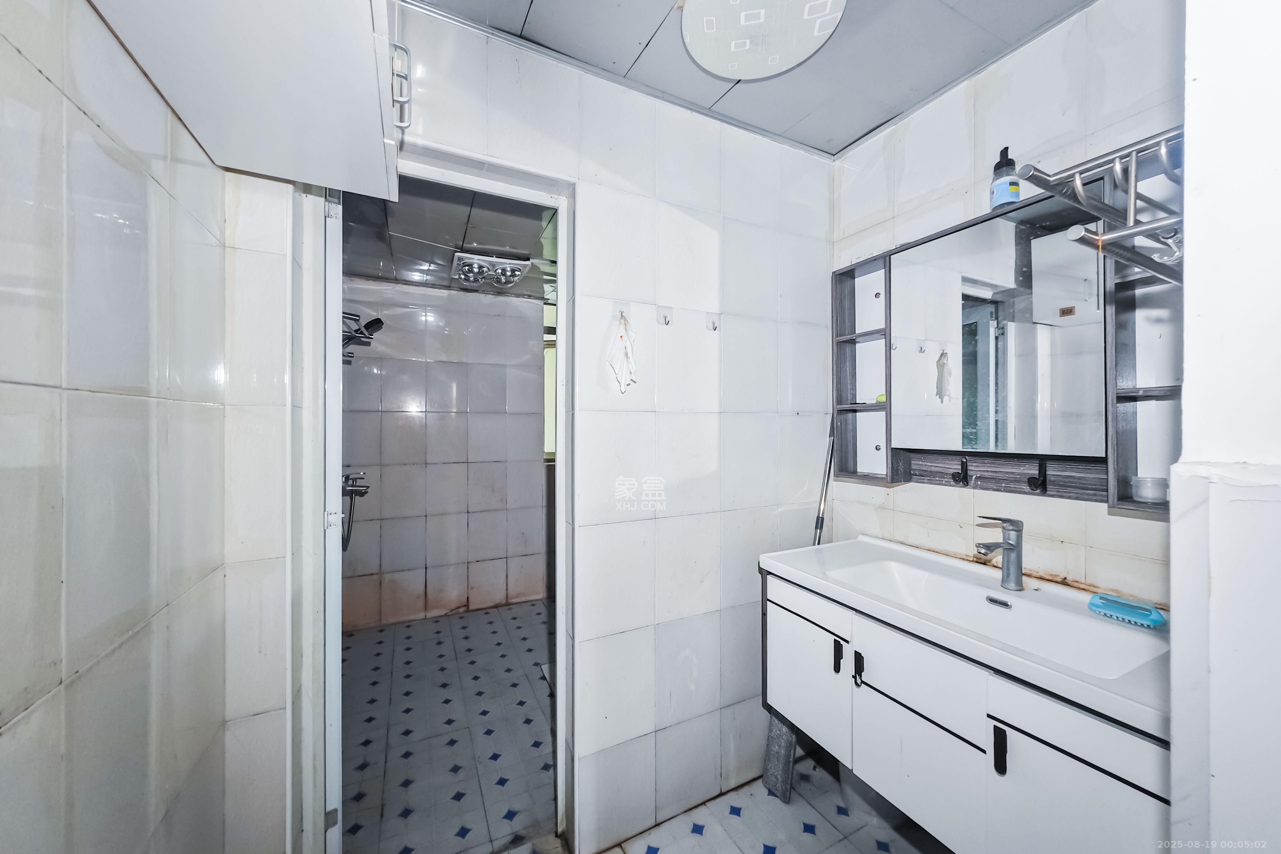 白沙湾嘉园  3室2厅2卫    88.0万 白沙湾嘉园  3室2厅2卫    88.0万卫生间