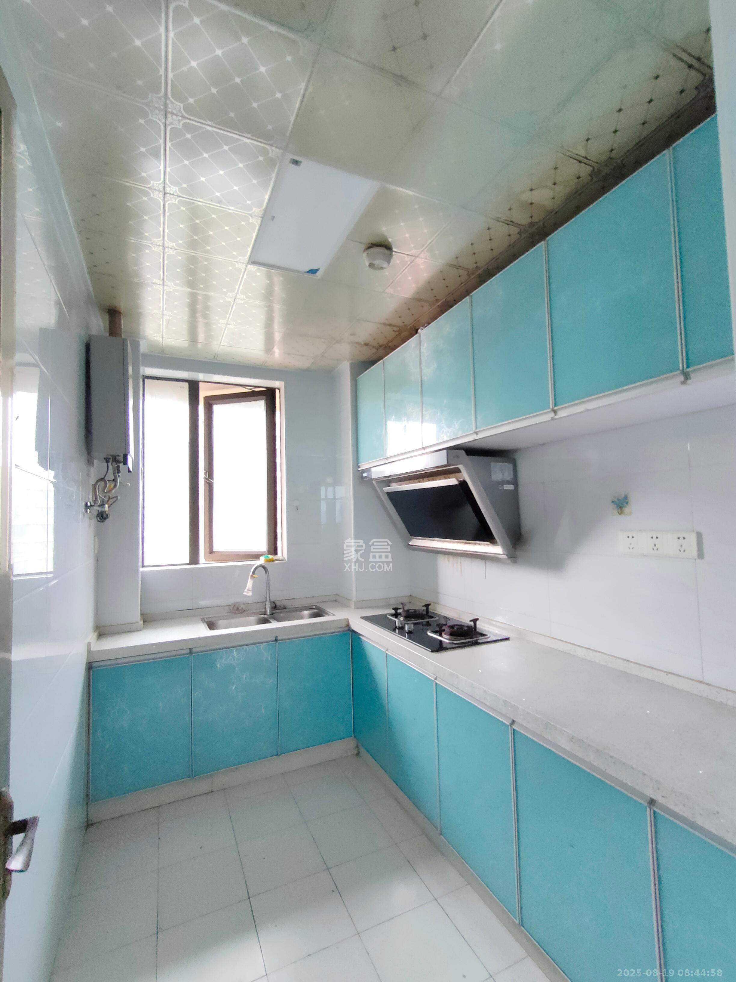 湘域熙岸 3室2厅2卫 2800.0元/月 湘域熙岸 3室2厅2卫 2800.0元/月室内图