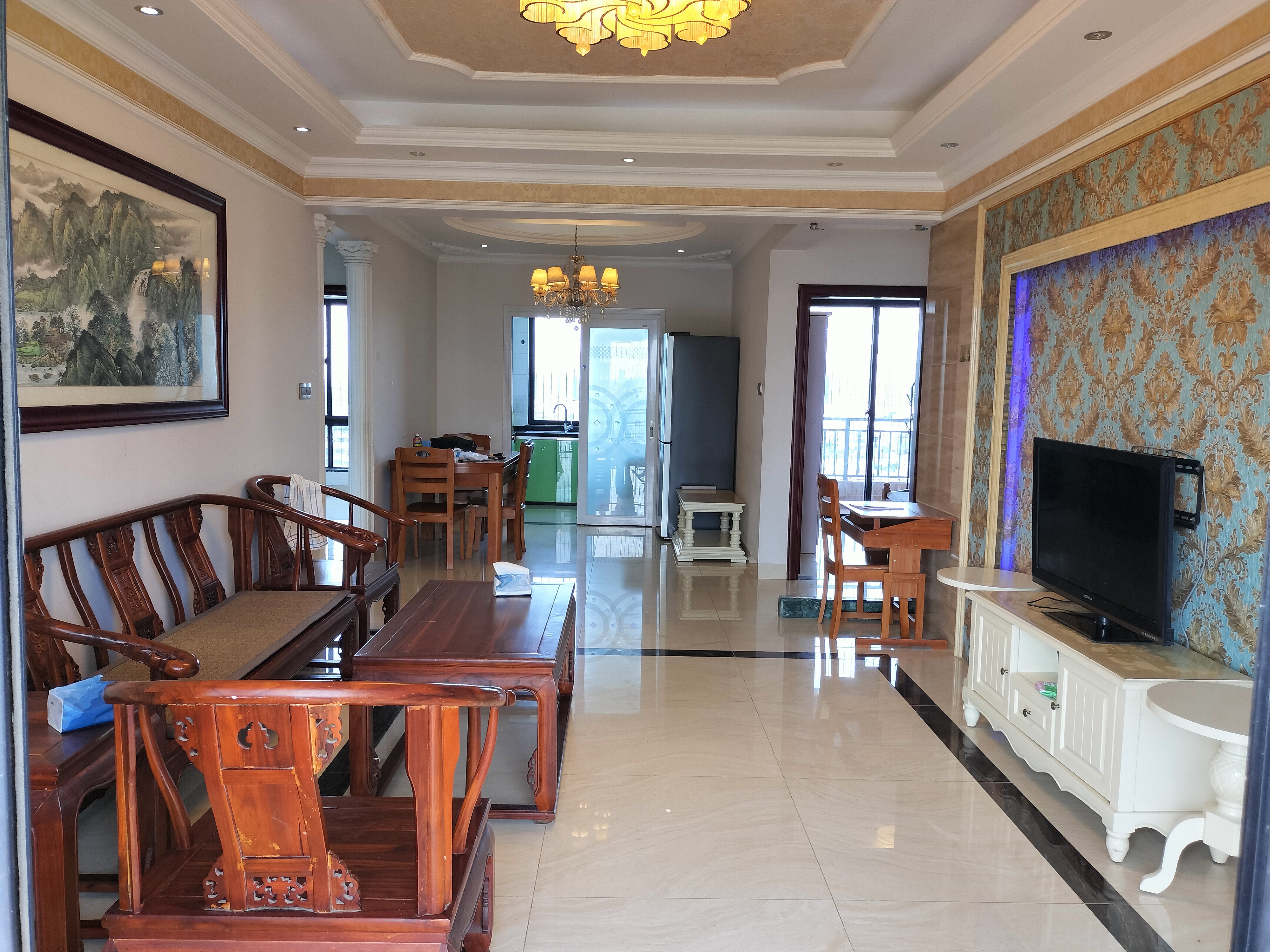 琥珀悠澜 3室2厅2卫 3000.0元/月 琥珀悠澜 3室2厅2卫 3000.0元/月室内图