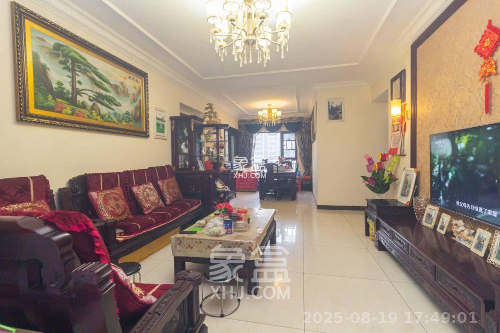 恒大江湾 3室2厅2卫 2600.0元/月 恒大江湾 3室2厅2卫 2600.0元/月室内图