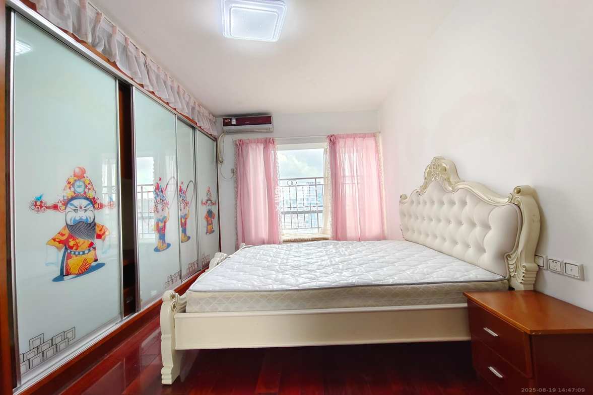 银港水晶城 3室2厅2卫 2800.0元/月 银港水晶城 3室2厅2卫 2800.0元/月室内图