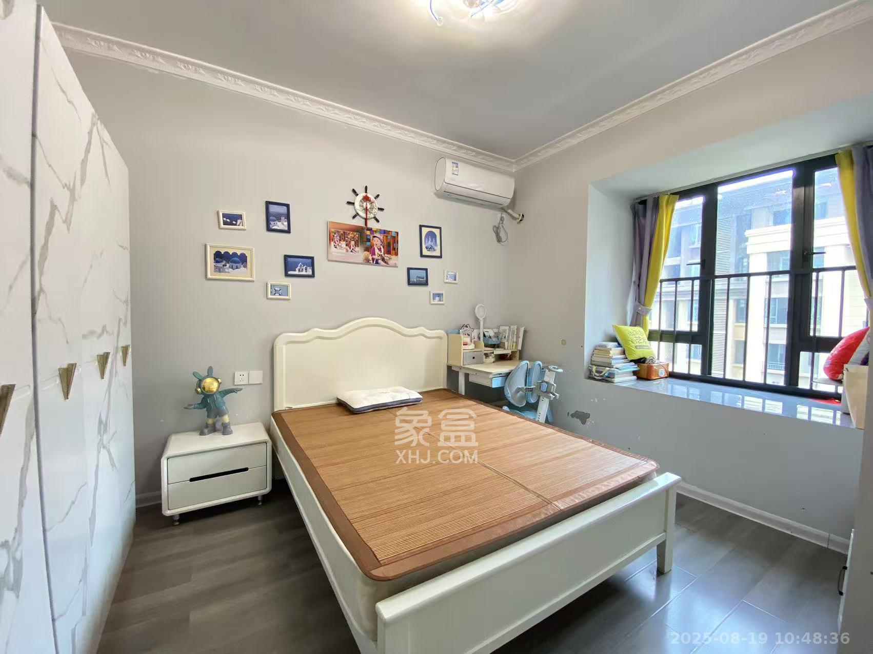 和泓融成府 4室2厅2卫 3500.0元/月 和泓融成府 4室2厅2卫 3500.0元/月室内图