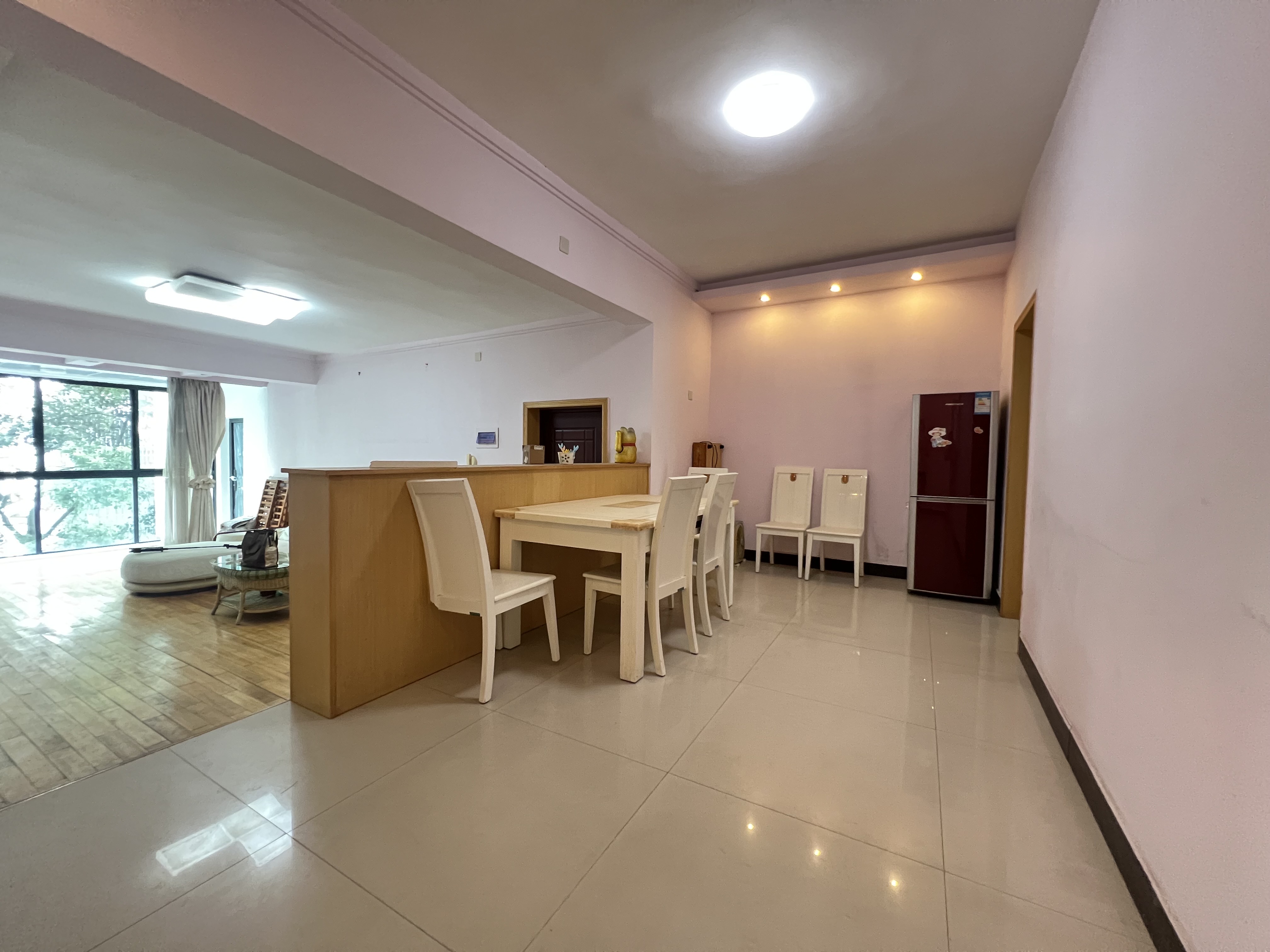 水榭花都 3室2厅2卫 58.8万 水榭花都 3室2厅2卫 58.8万客厅