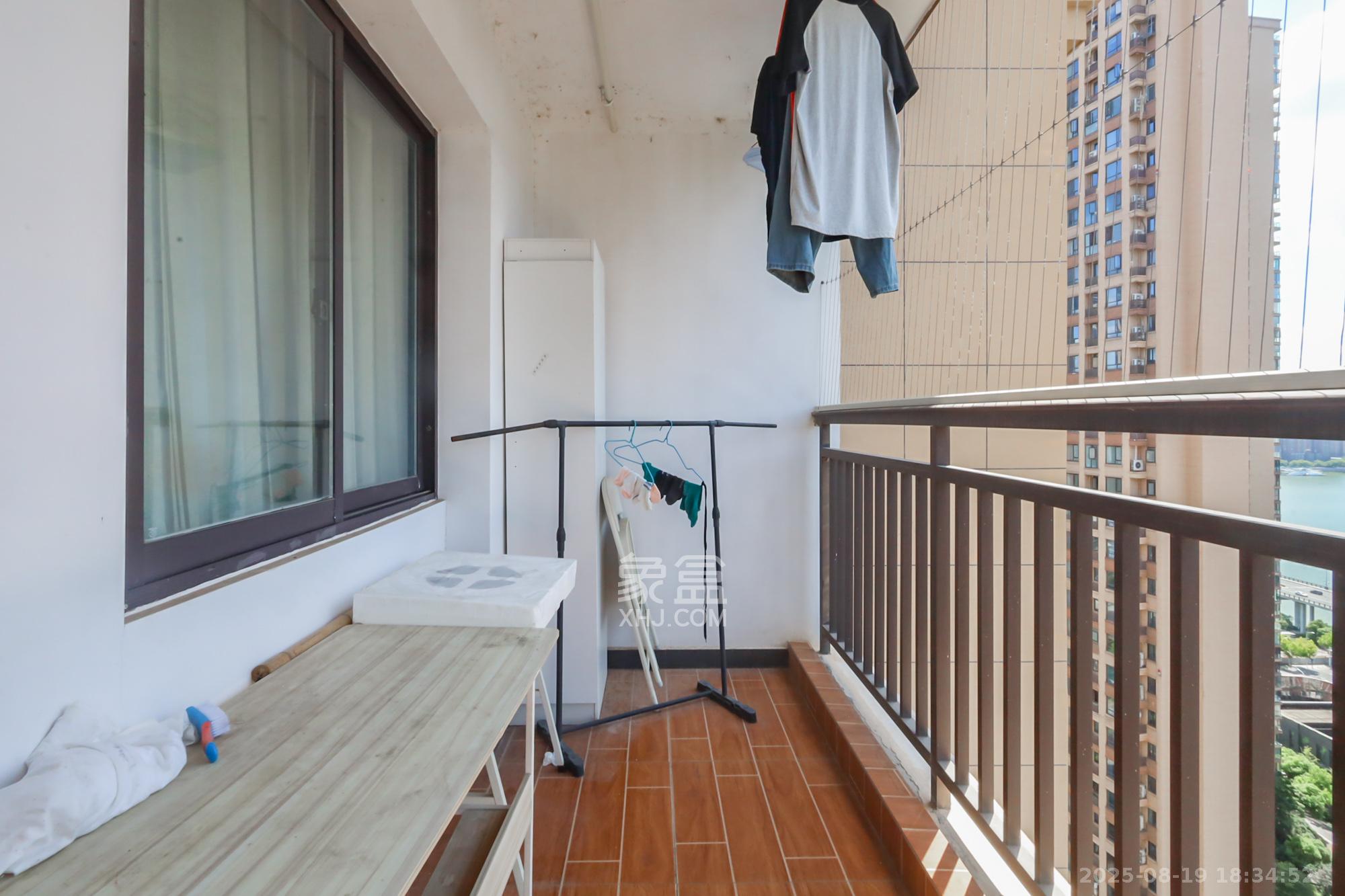 世茂外滩里（世茂铂翠湾三期）  4室2厅2卫    245.0万其他