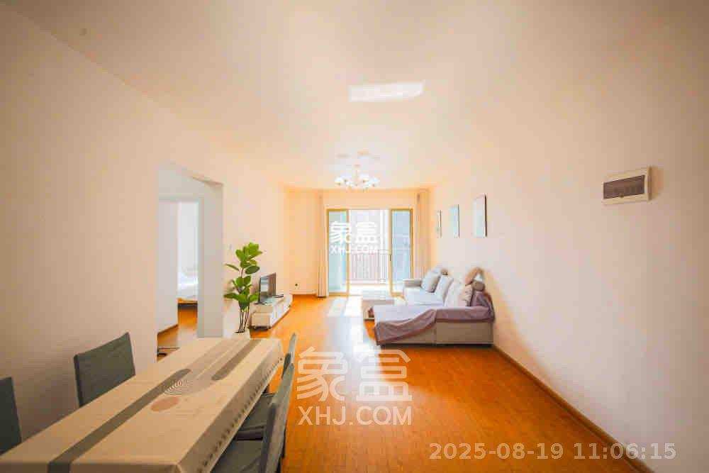 富兴嘉城(富兴汇中央)  2室2厅1卫    2100.0元/月 富兴嘉城(富兴汇中央)  2室2厅1卫    2100.0元/月室内图