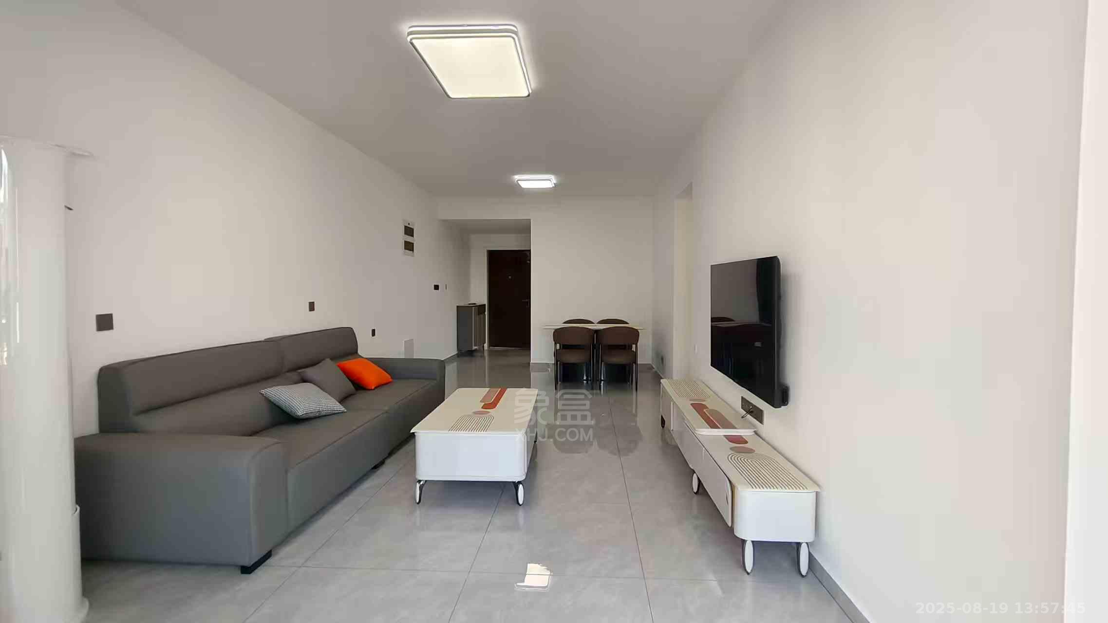 阳光城新城樾府 3室2厅1卫 2200.0元/月 阳光城新城樾府 3室2厅1卫 2200.0元/月室内图