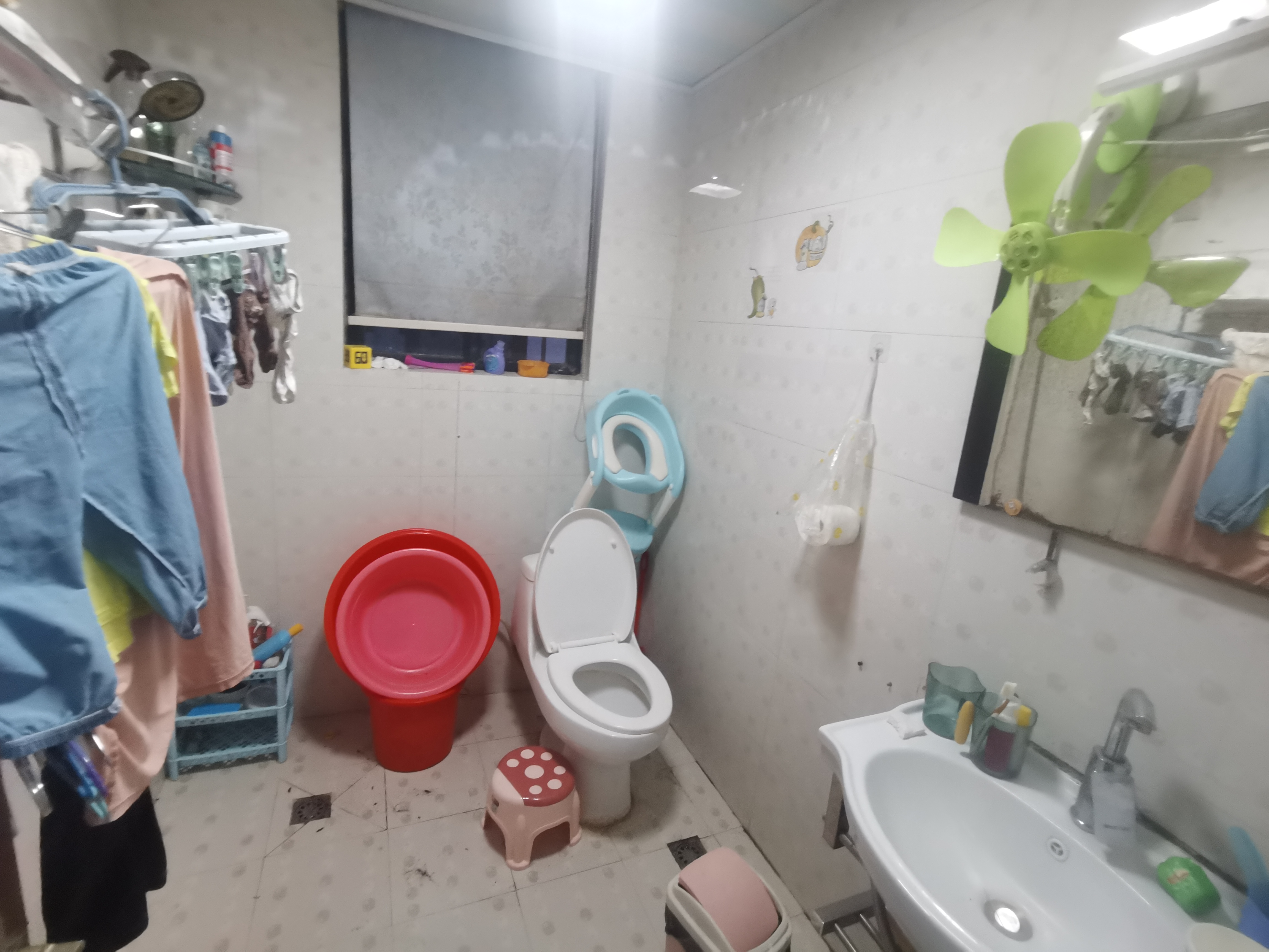 四季华庭龙城  2室1厅1卫   2500.00元/月室内图