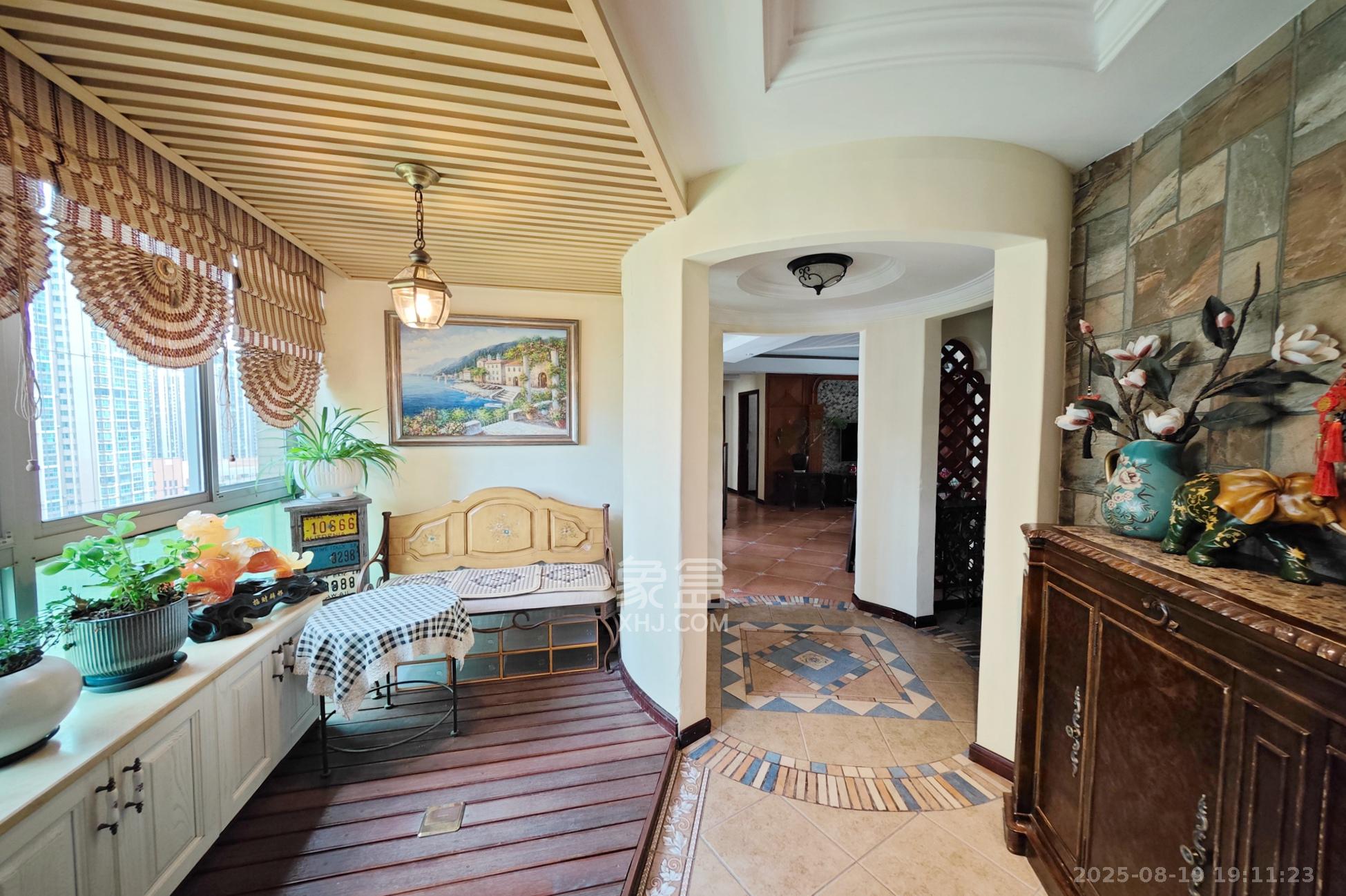 新城新世界一二三期  4室2厅2卫    218.0万其他