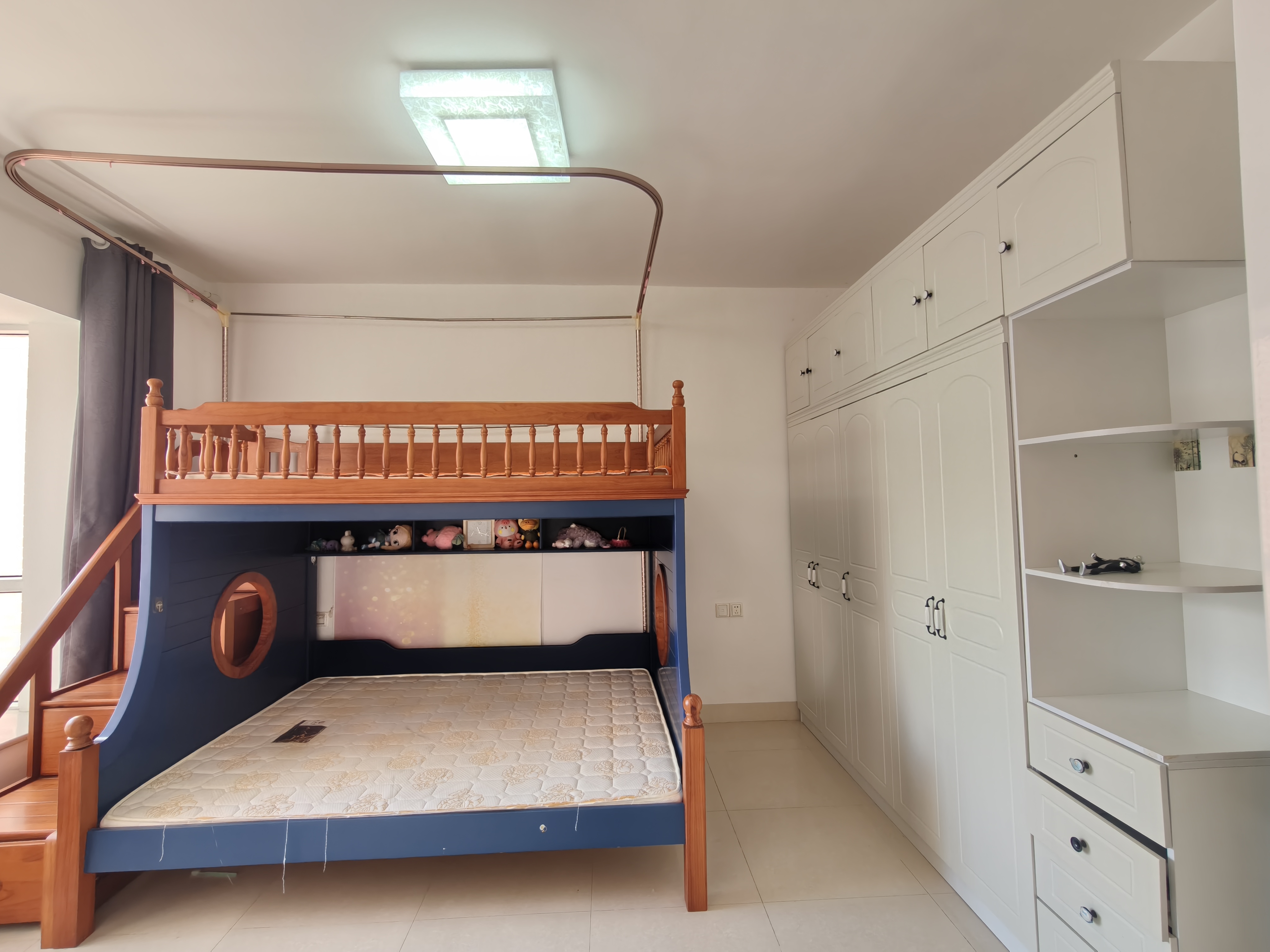 维多利亚花园 3室2厅2卫 3000.0元/月 维多利亚花园 3室2厅2卫 3000.0元/月室内图