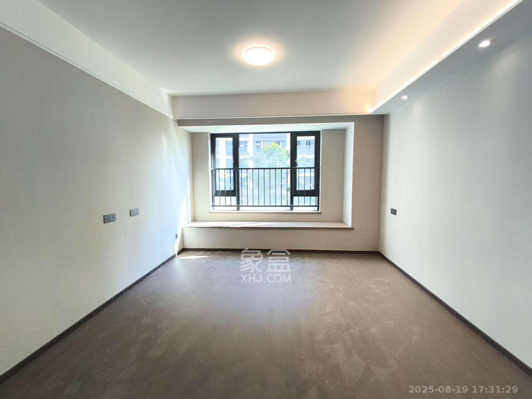 龙湖天璞  4室2厅3卫    4800.0元/月室内图