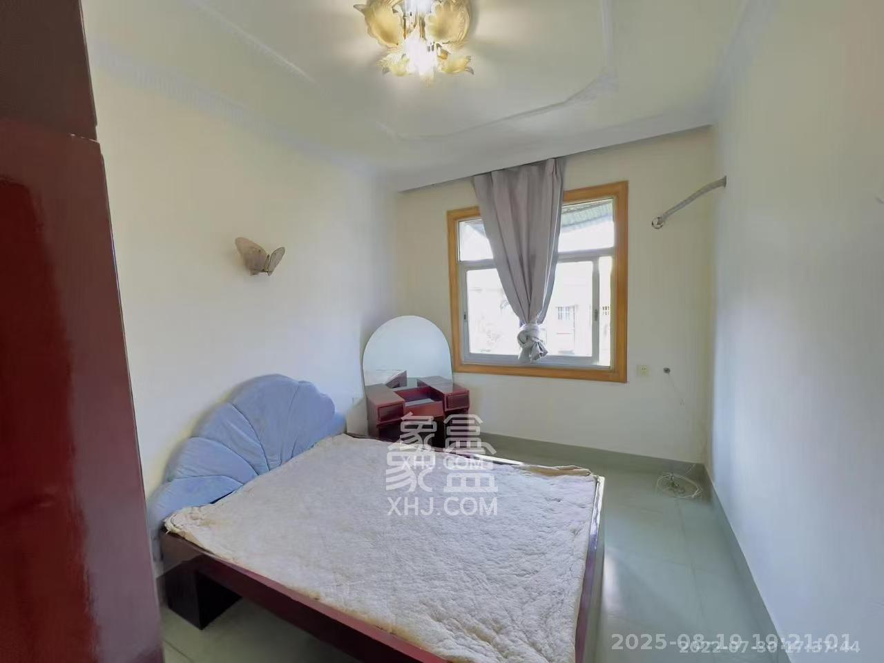 向东园社区(国税局宿舍) 2室1厅1卫 1400.0元/月 向东园社区(国税局宿舍) 2室1厅1卫 1400.0元/月室内图