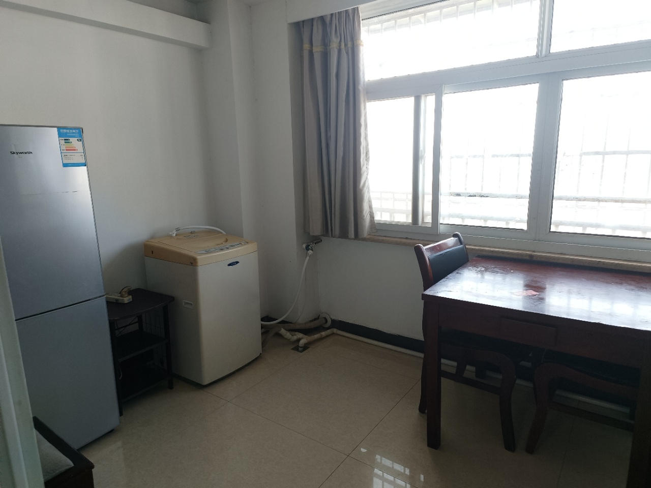 滨江财富中心 1室11厅1卫 800.0元/月 滨江财富中心 1室11厅1卫 800.0元/月室内图