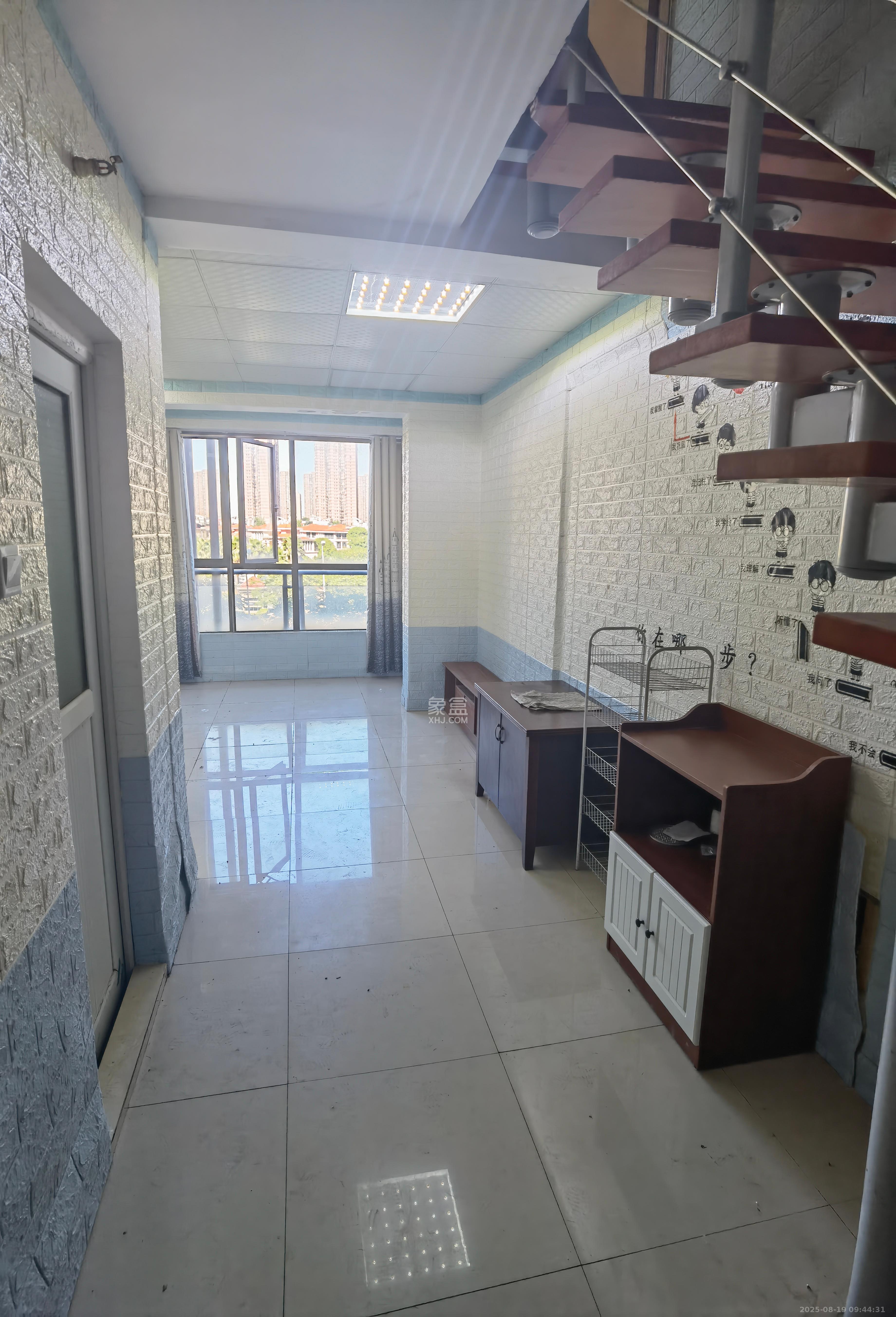 勤诚达新界  2室1厅1卫    1500.0元/月 勤诚达新界  2室1厅1卫    1500.0元/月