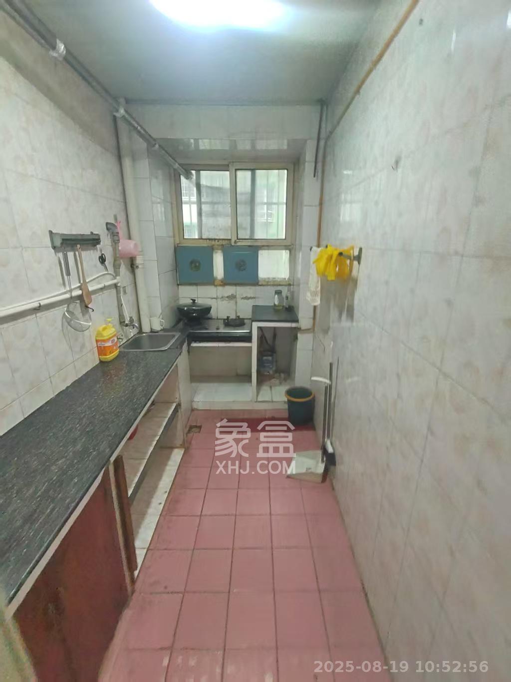 德政园 2室1厅1卫 1400.0元/月 德政园 2室1厅1卫 1400.0元/月室内图