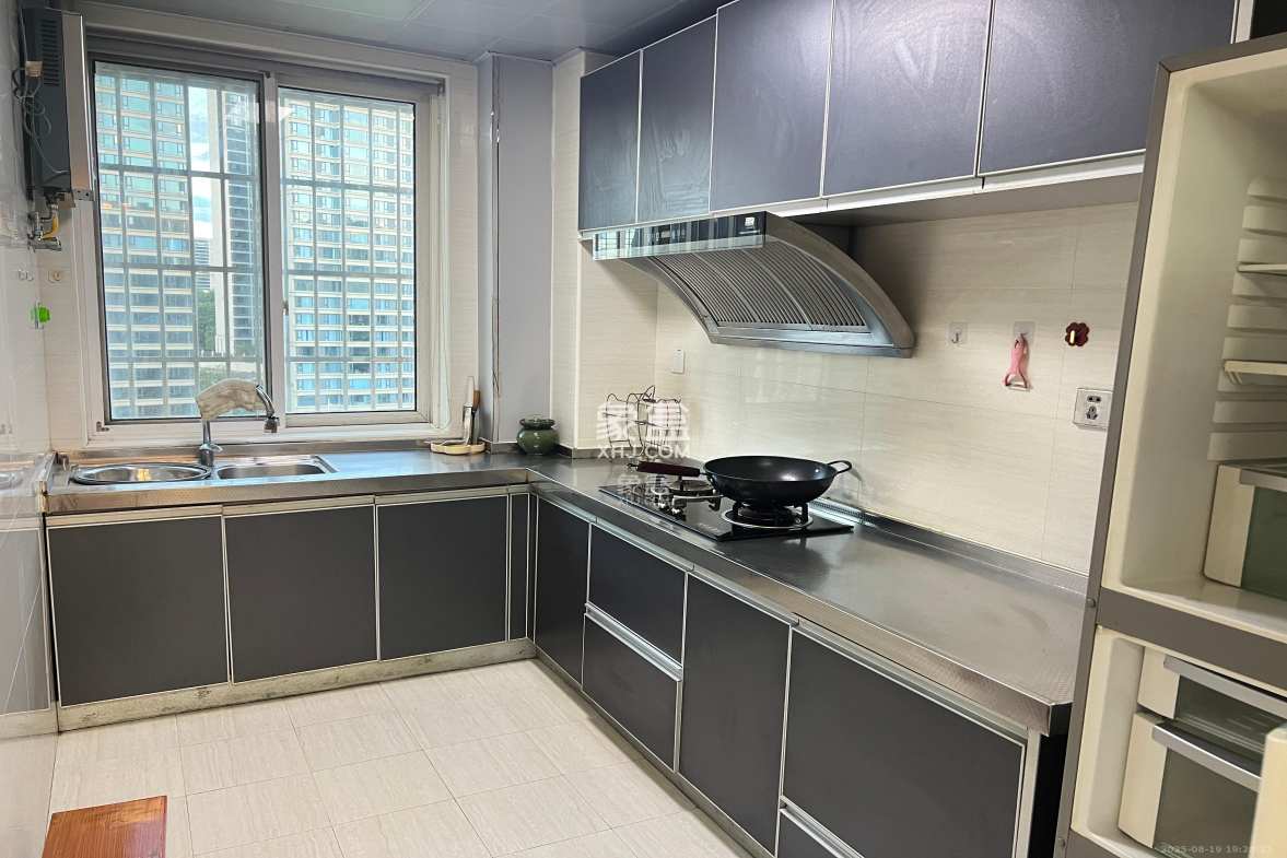 盛湘家园  3室2厅2卫    2200.0元/月 盛湘家园  3室2厅2卫    2200.0元/月室内图