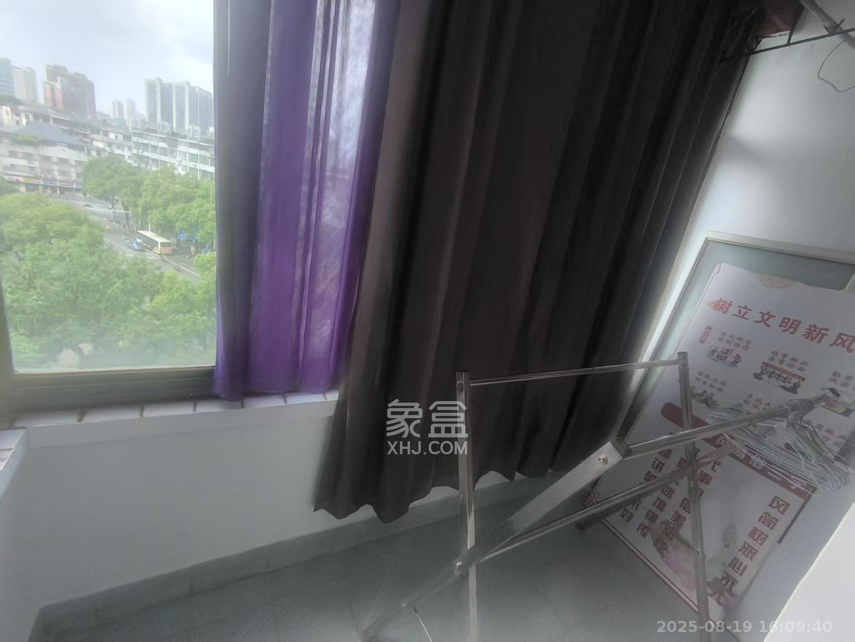 高正街散盘  2室1厅1卫    1400.0元/月 高正街散盘  2室1厅1卫    1400.0元/月室内图