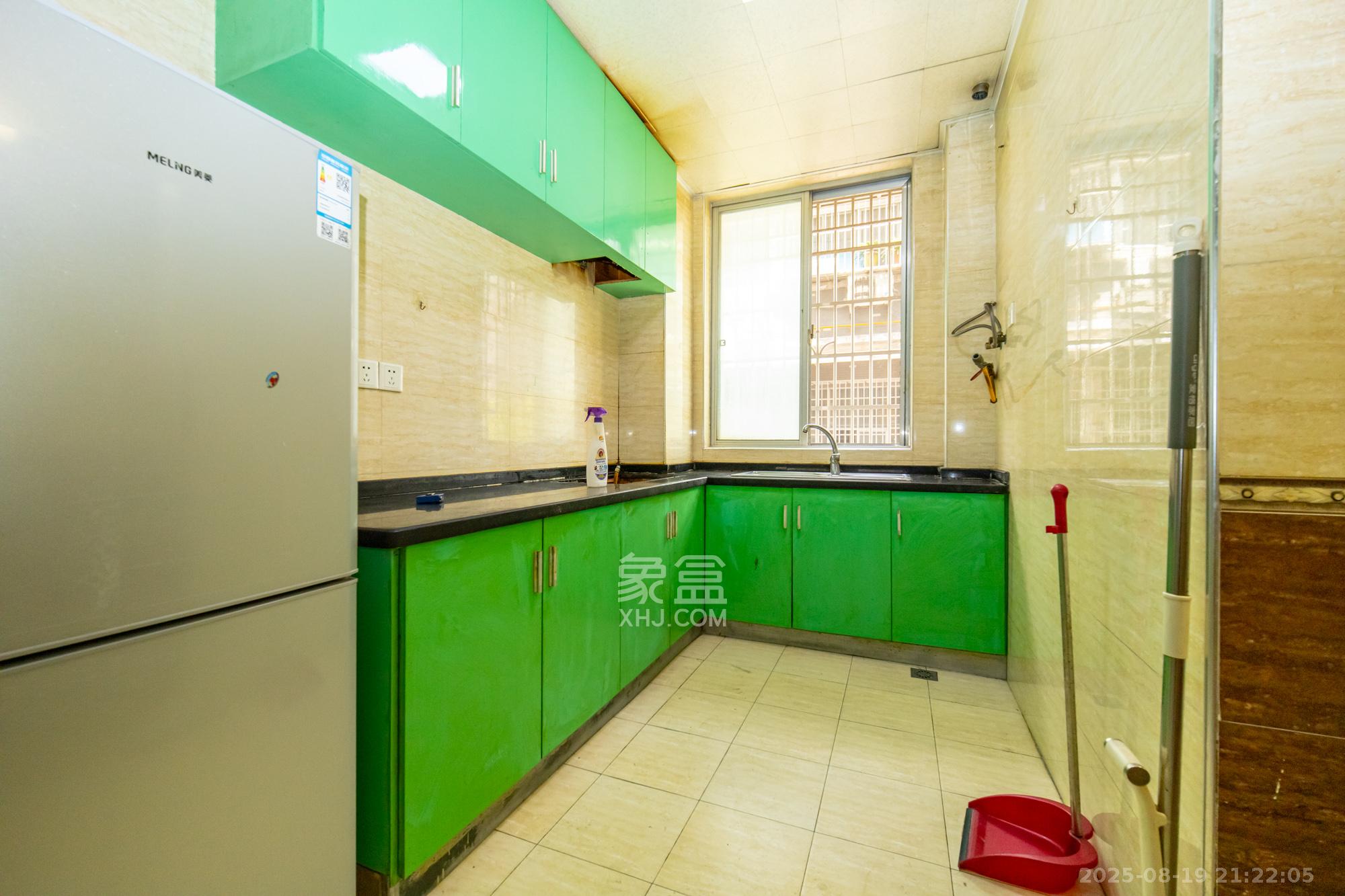 湘楚家园  2室2厅1卫    29.8万厨房