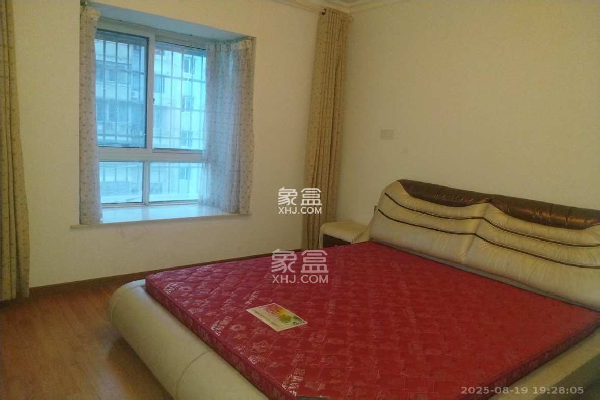 盛湘家园  3室2厅2卫    2200.0元/月 盛湘家园  3室2厅2卫    2200.0元/月室内图