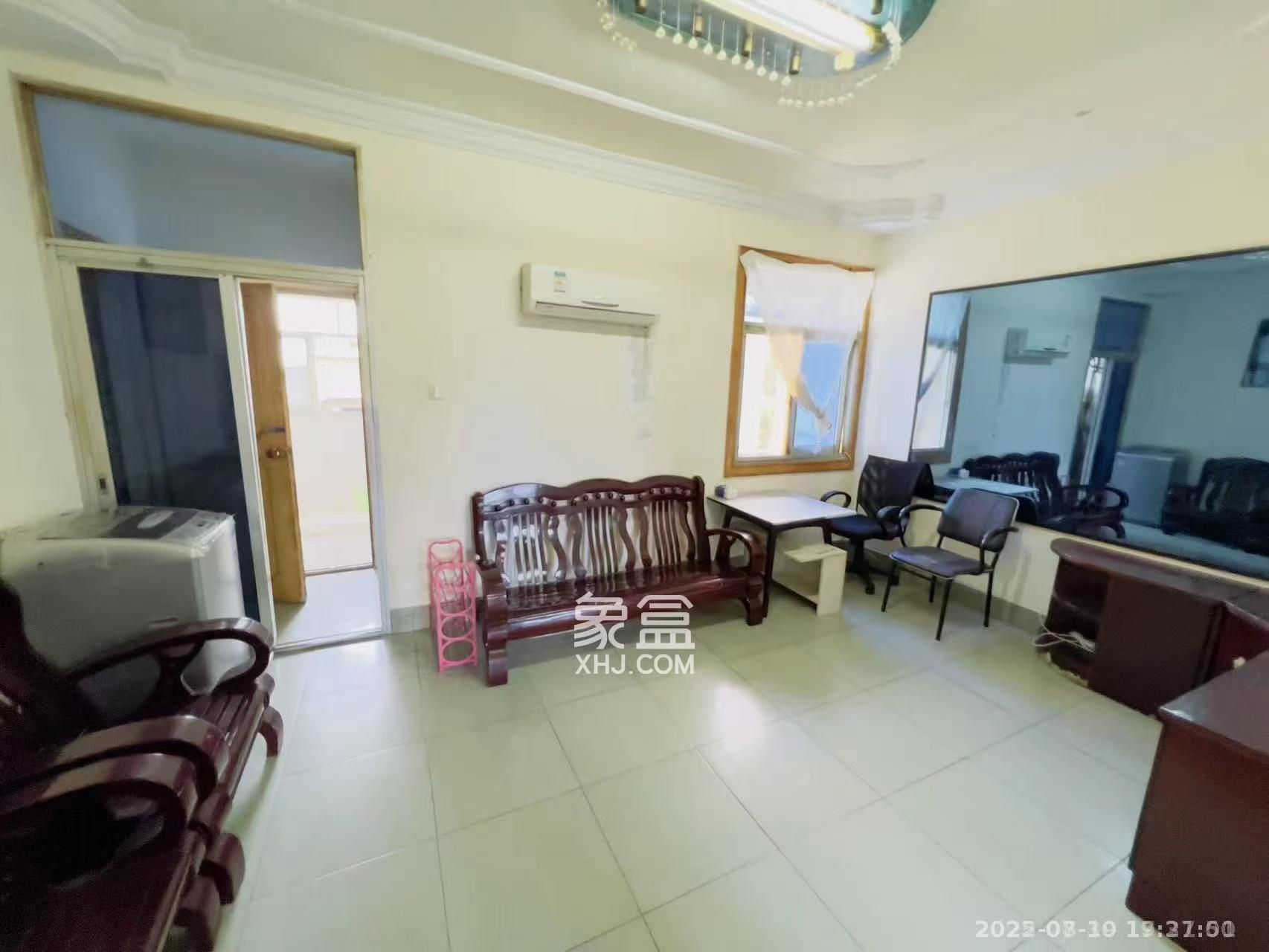 向东园社区(国税局宿舍) 2室1厅1卫 1400.0元/月 向东园社区(国税局宿舍) 2室1厅1卫 1400.0元/月室内图