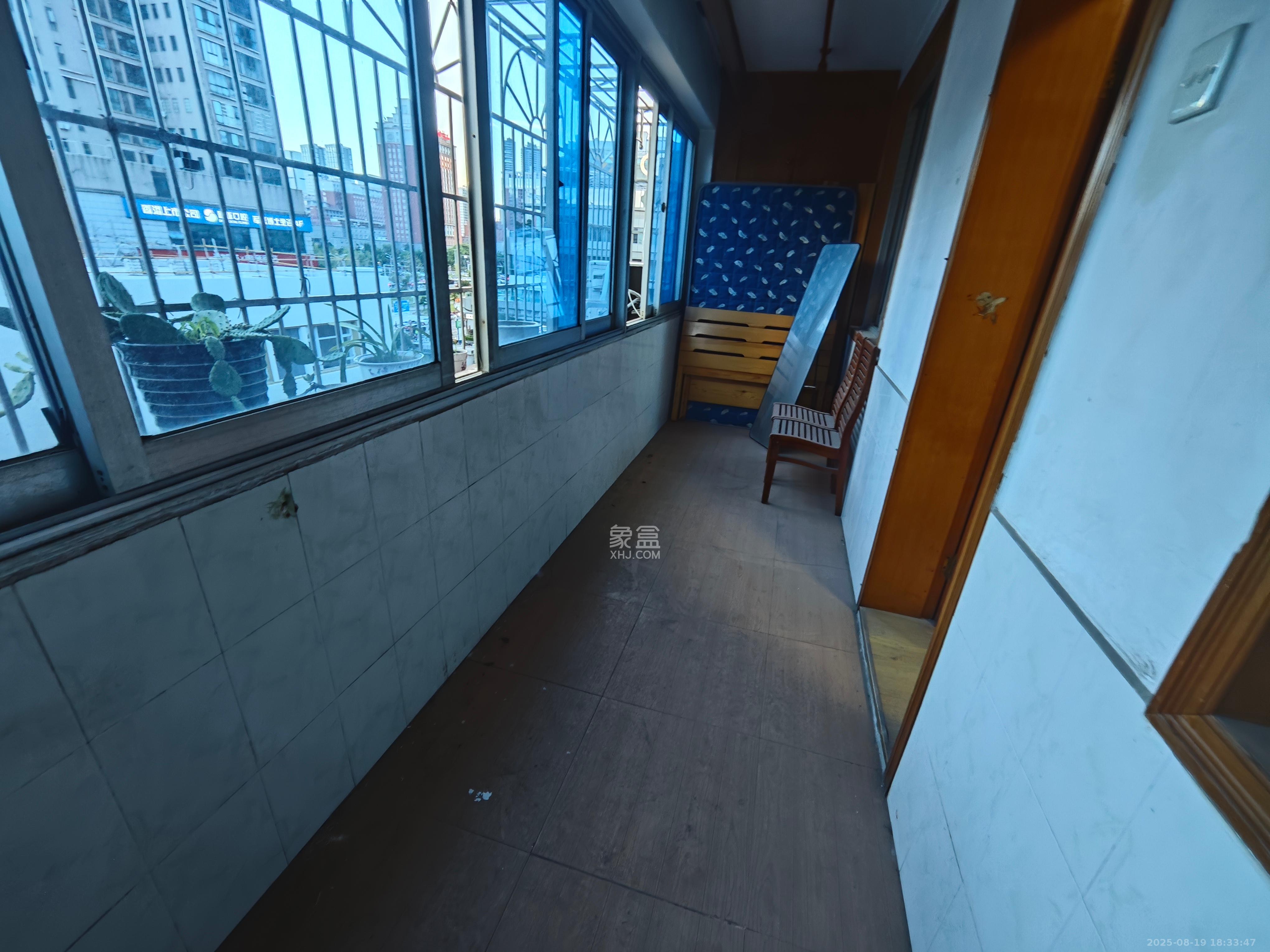 东风二村社区绸厂宿舍 2室1厅1卫 1700.0元/月 东风二村社区绸厂宿舍 2室1厅1卫 1700.0元/月室内图