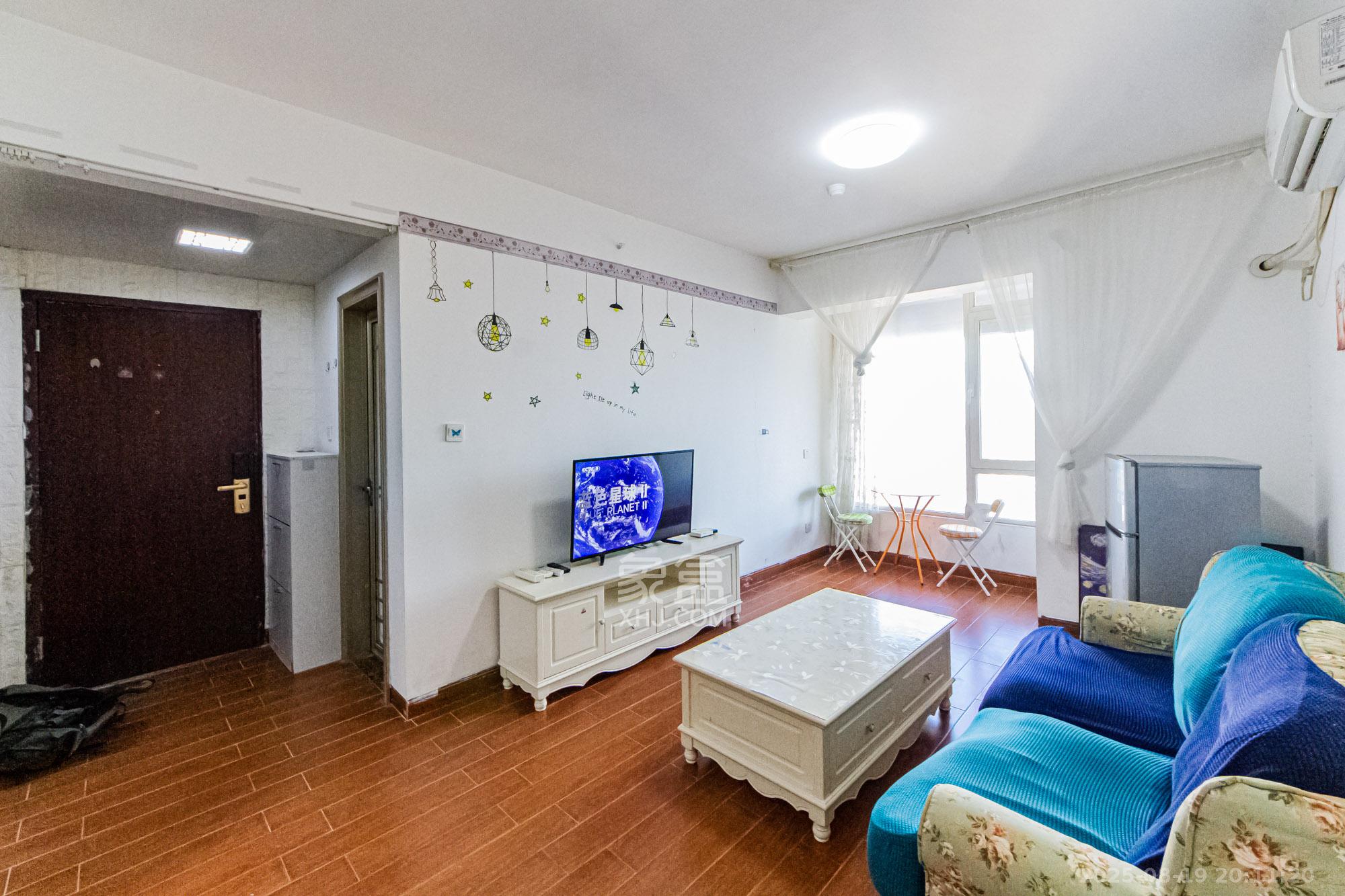 北辰三角洲E3区 1室1厅1卫 49.8万 北辰三角洲E3区 1室1厅1卫 49.8万客厅