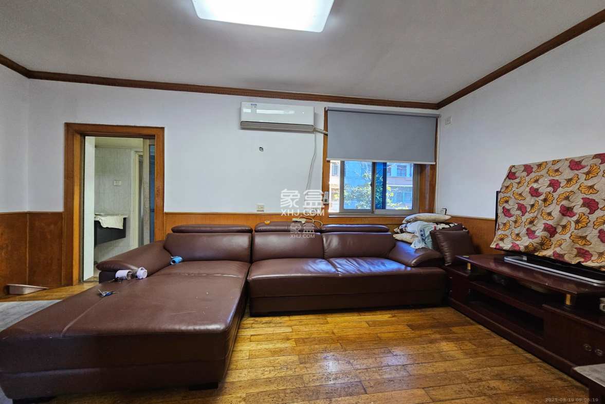 五水厂宿舍  2室1厅1卫    1700.0元/月 五水厂宿舍  2室1厅1卫    1700.0元/月室内图