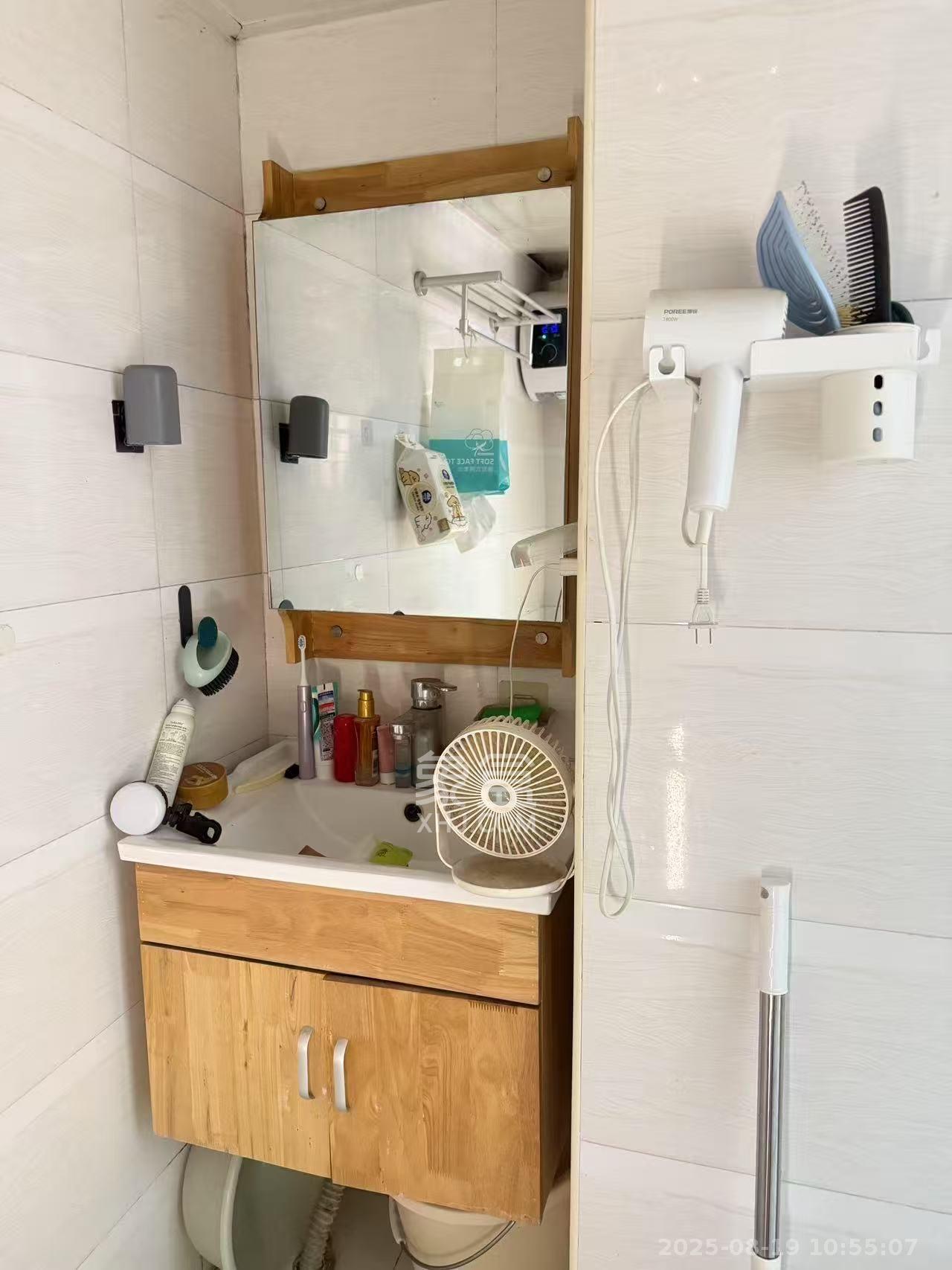 罗马国际公寓  1室1厅1卫    1300.0元/月室内图