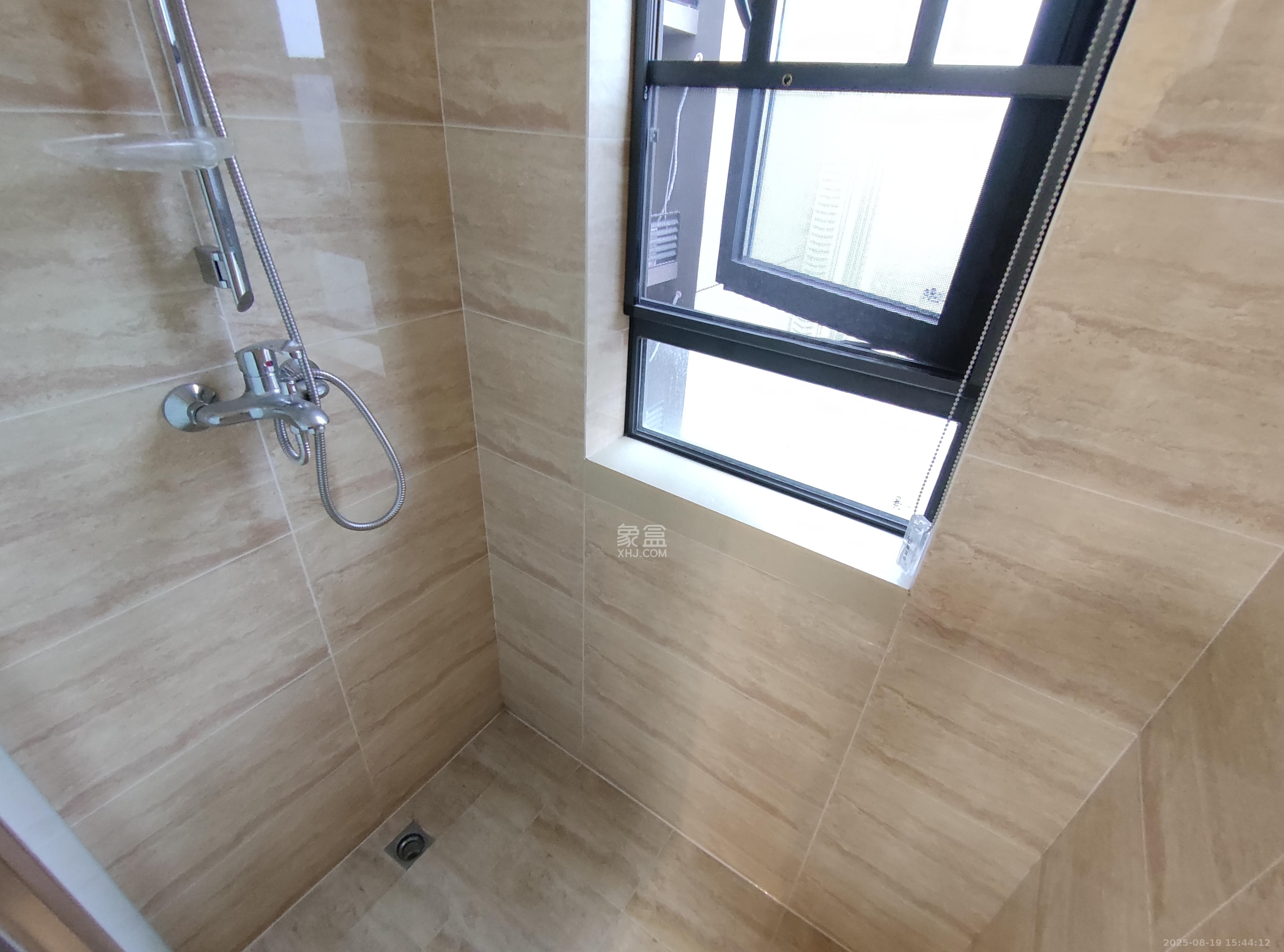 万科魅力之城锋镜里  3室2厅2卫    3150.0元/月 万科魅力之城锋镜里  3室2厅2卫    3150.0元/月室内图