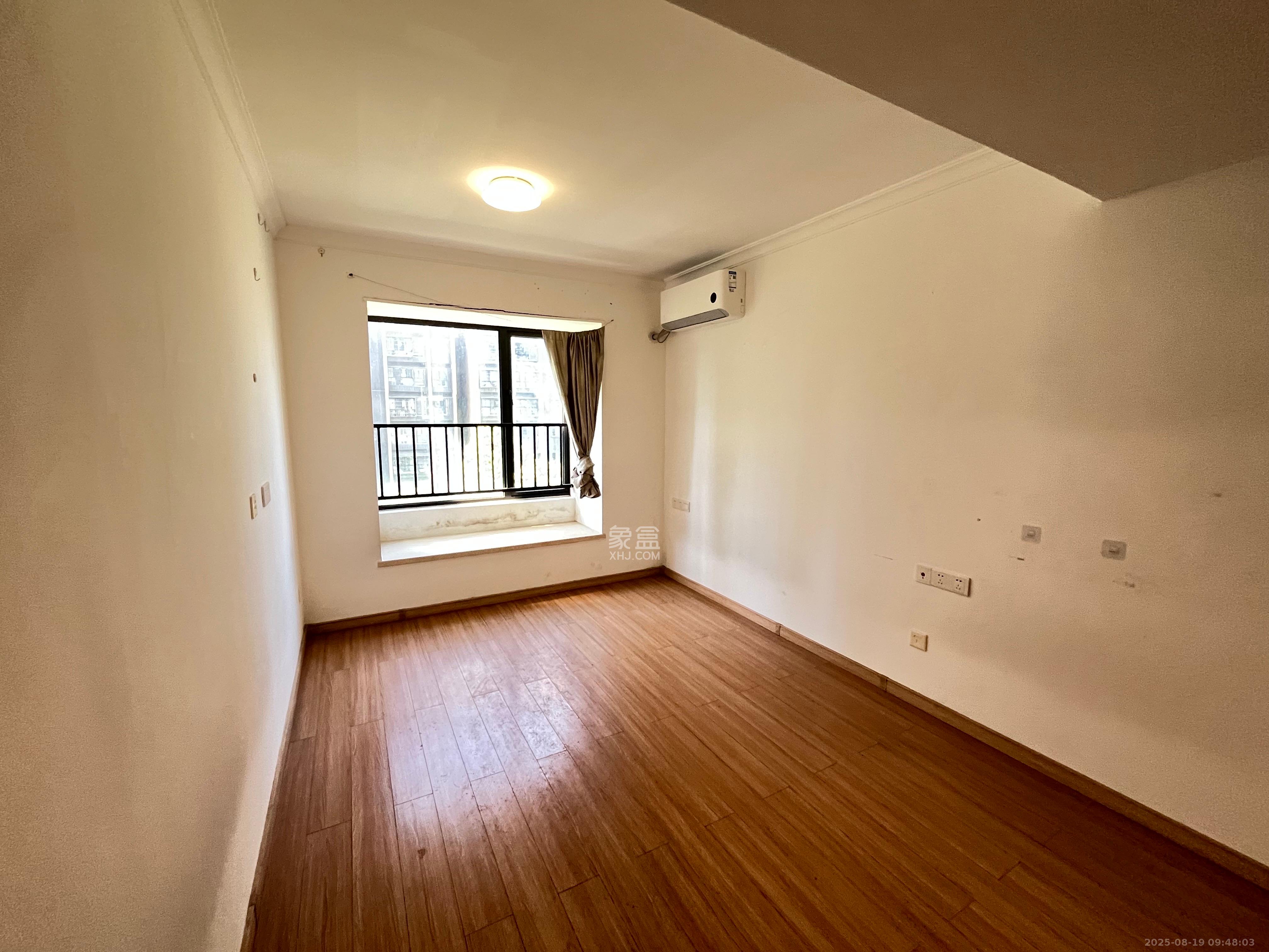 万科魅力之城 4室2厅2卫 2400.0元/月 万科魅力之城 4室2厅2卫 2400.0元/月室内图