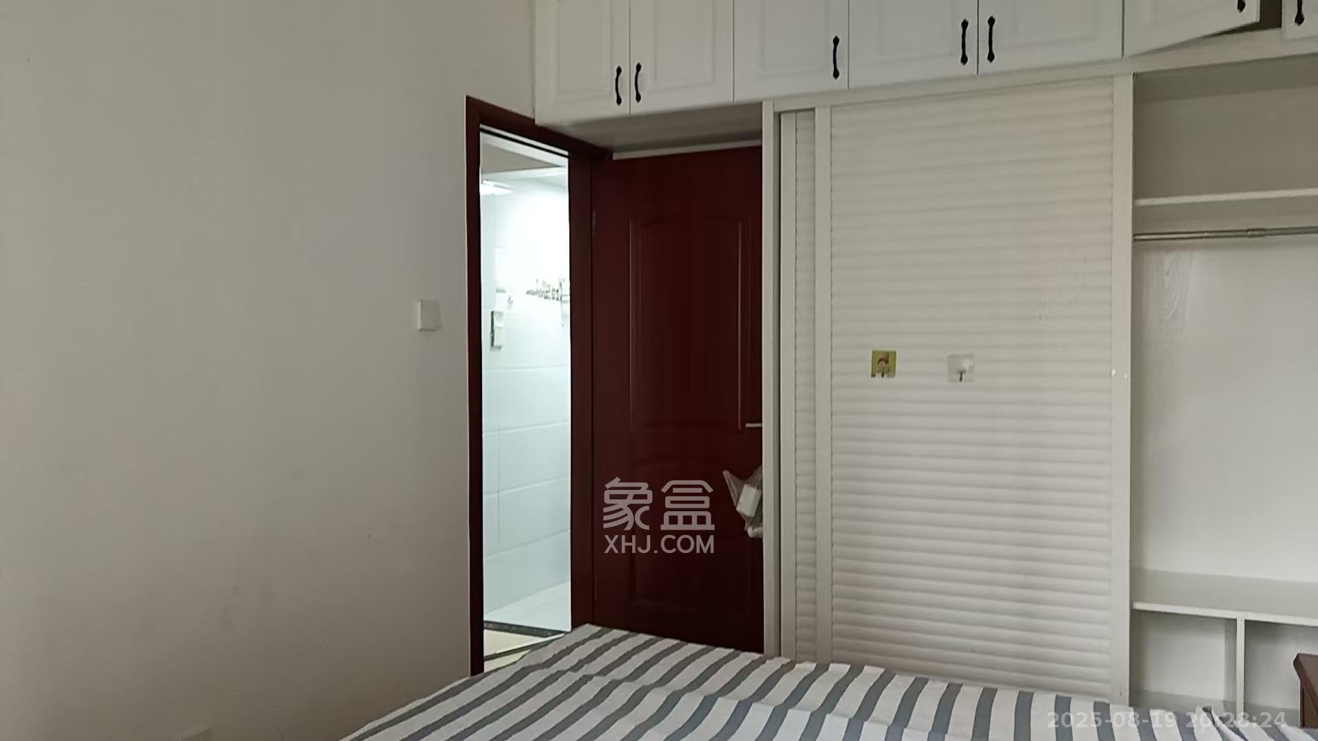 岳华新苑  2室2厅1卫   2200.00元/月室内图