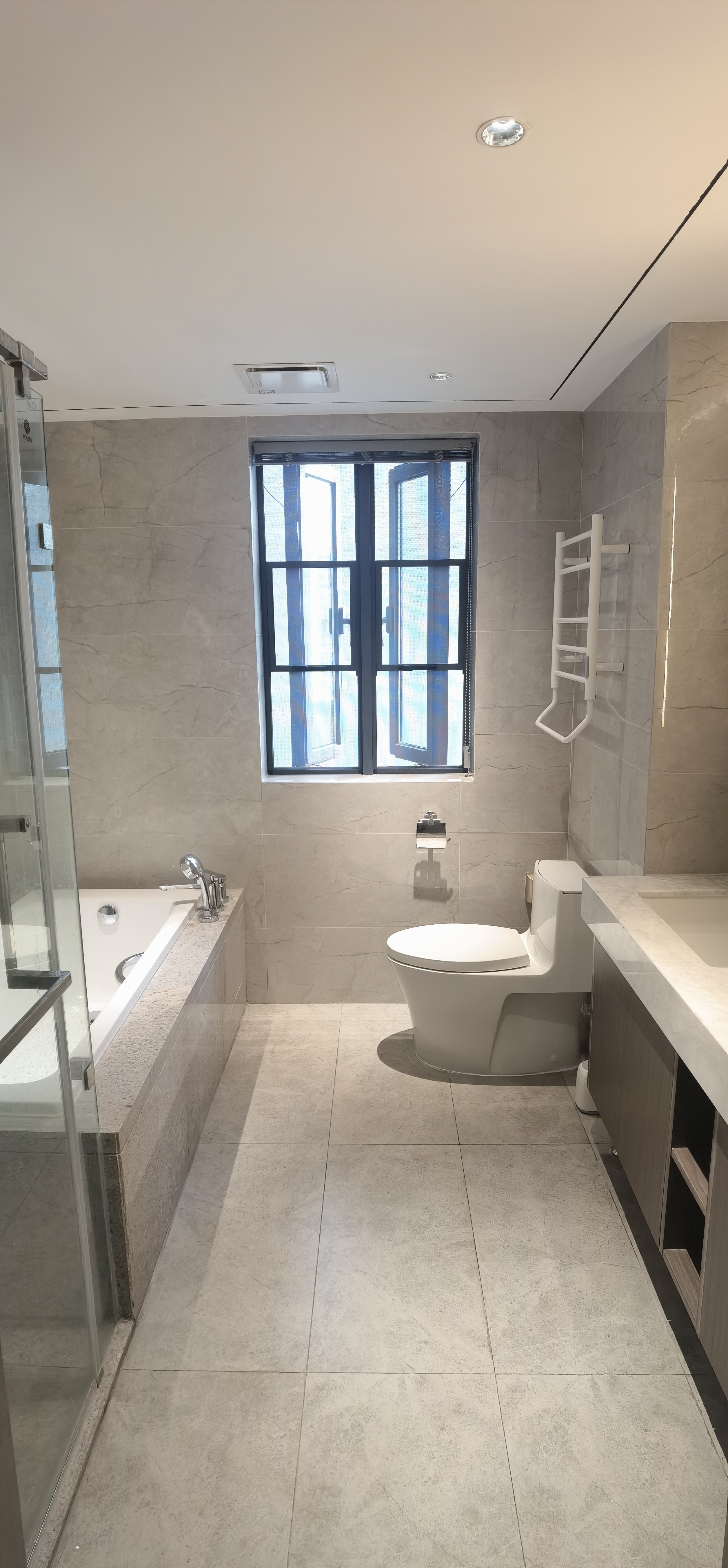 招商雍华府 4室2厅2卫 6000.0元/月 招商雍华府 4室2厅2卫 6000.0元/月室内图