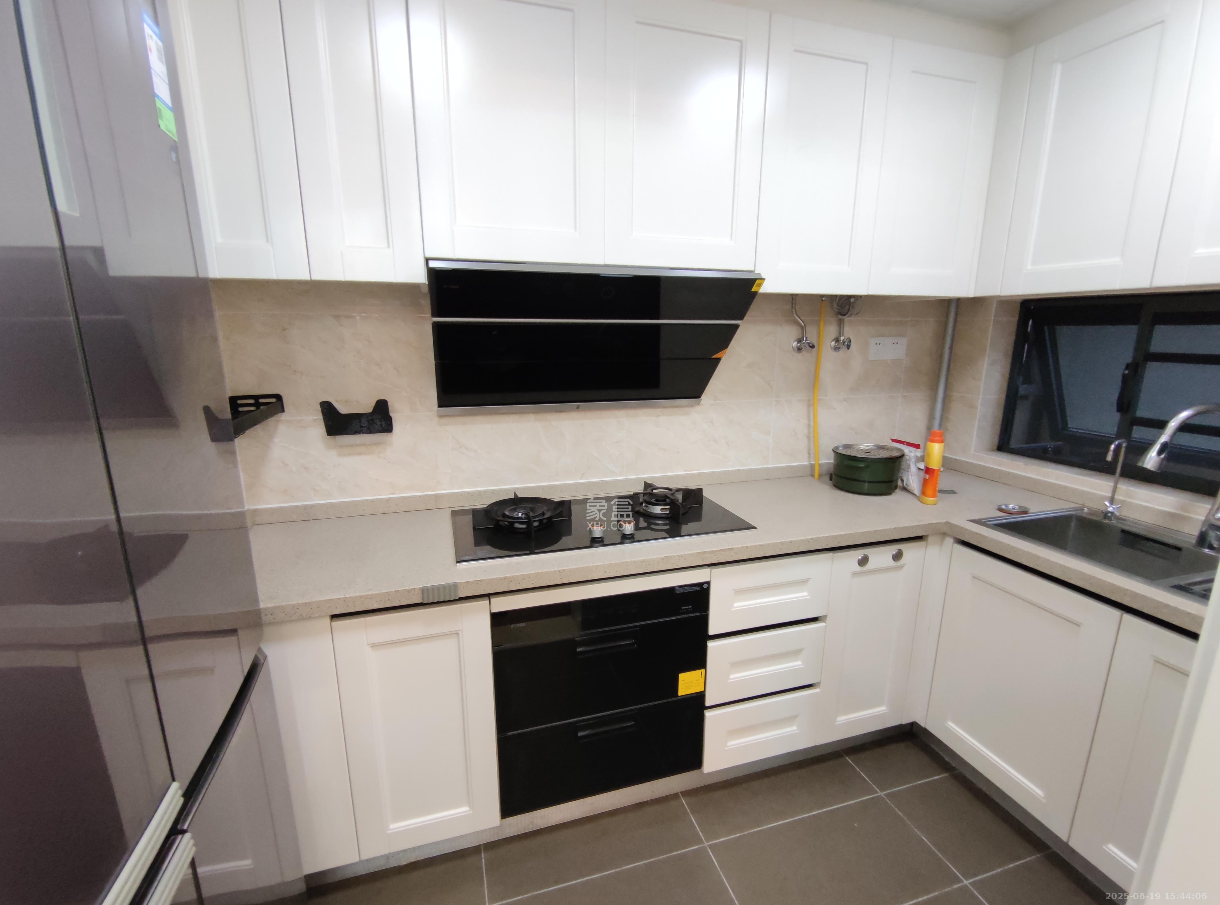 万科魅力之城锋镜里  3室2厅2卫    3150.0元/月 万科魅力之城锋镜里  3室2厅2卫    3150.0元/月室内图