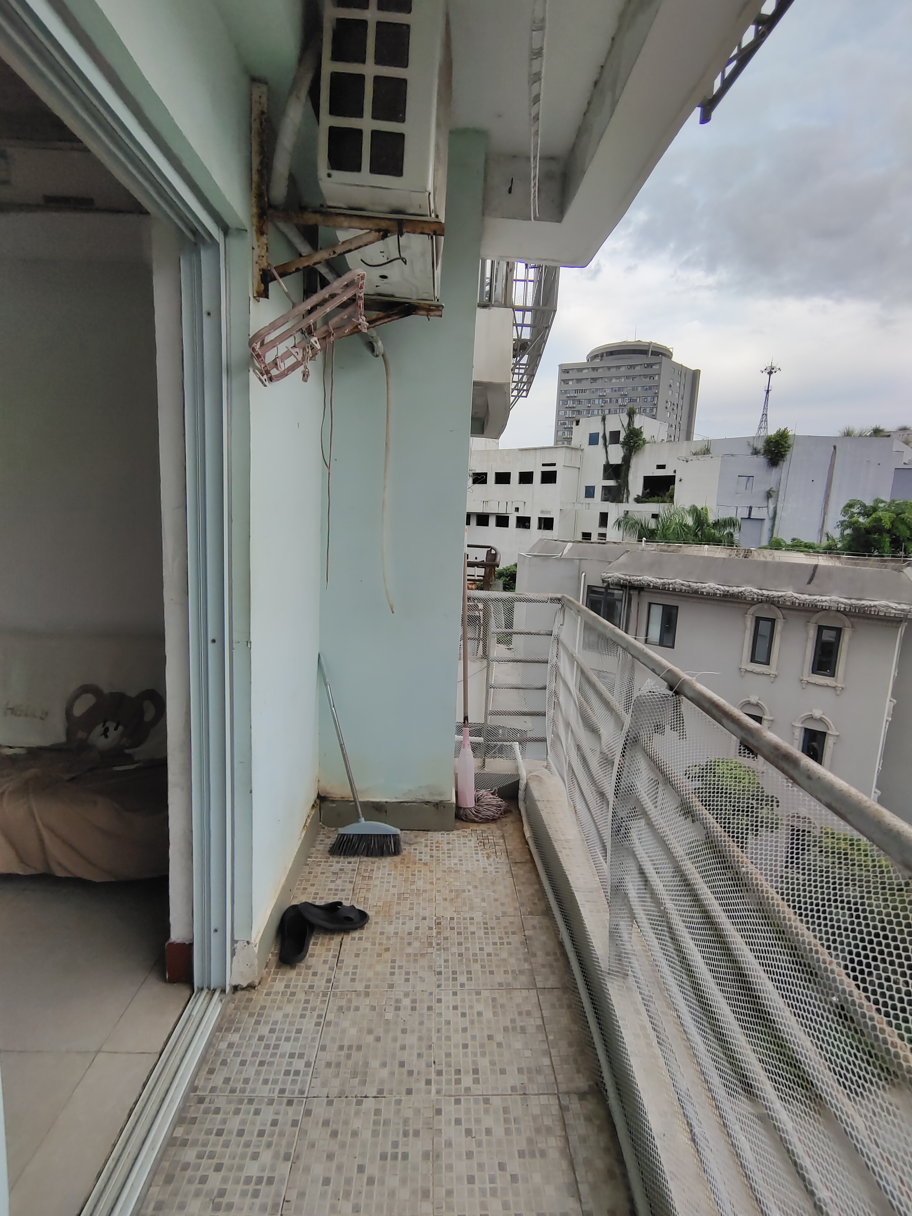 鸿禾公寓  1室1厅1卫    1300.0元/月 鸿禾公寓  1室1厅1卫    1300.0元/月室内图