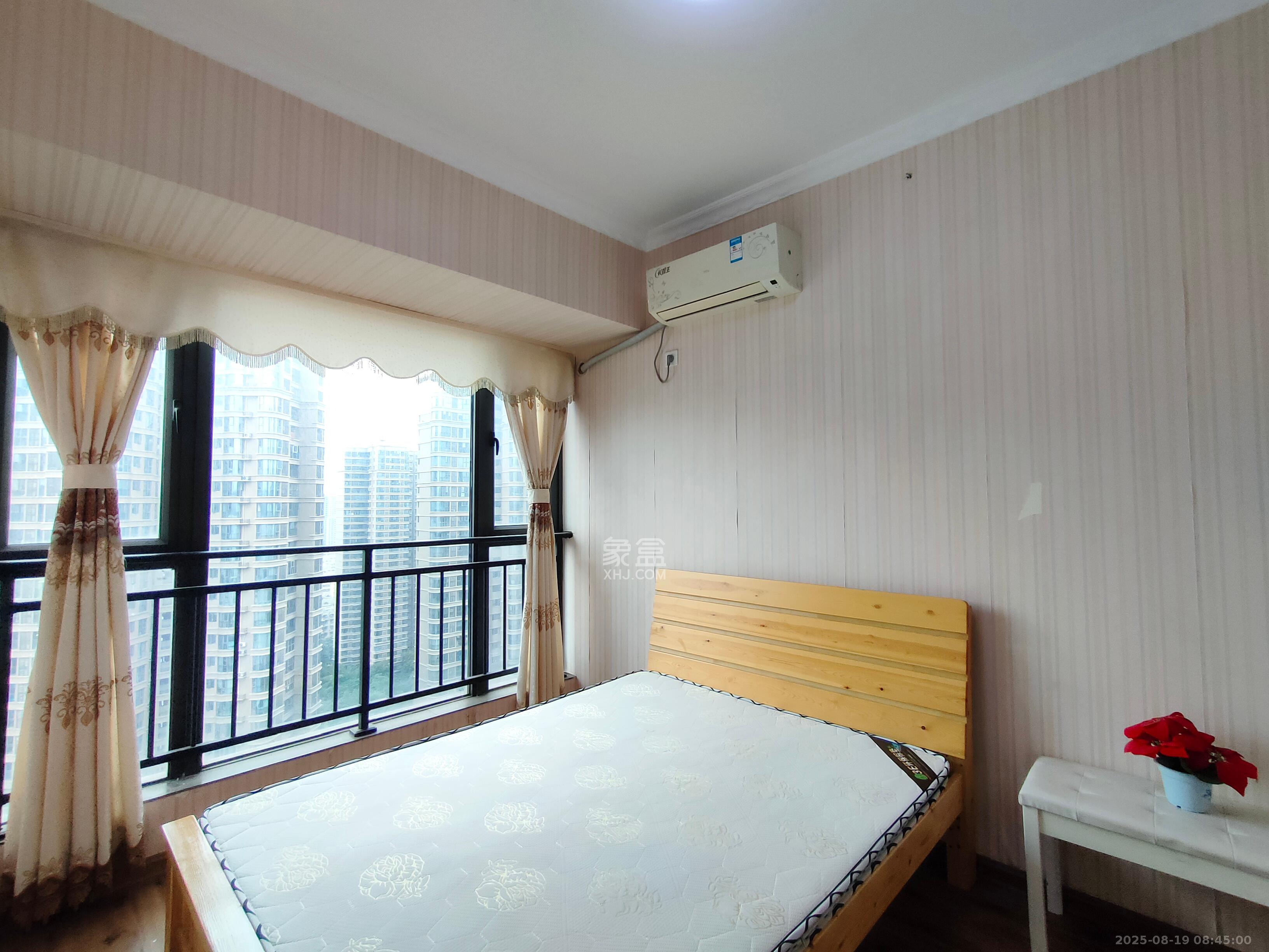 湘域熙岸 3室2厅2卫 2800.0元/月 湘域熙岸 3室2厅2卫 2800.0元/月室内图