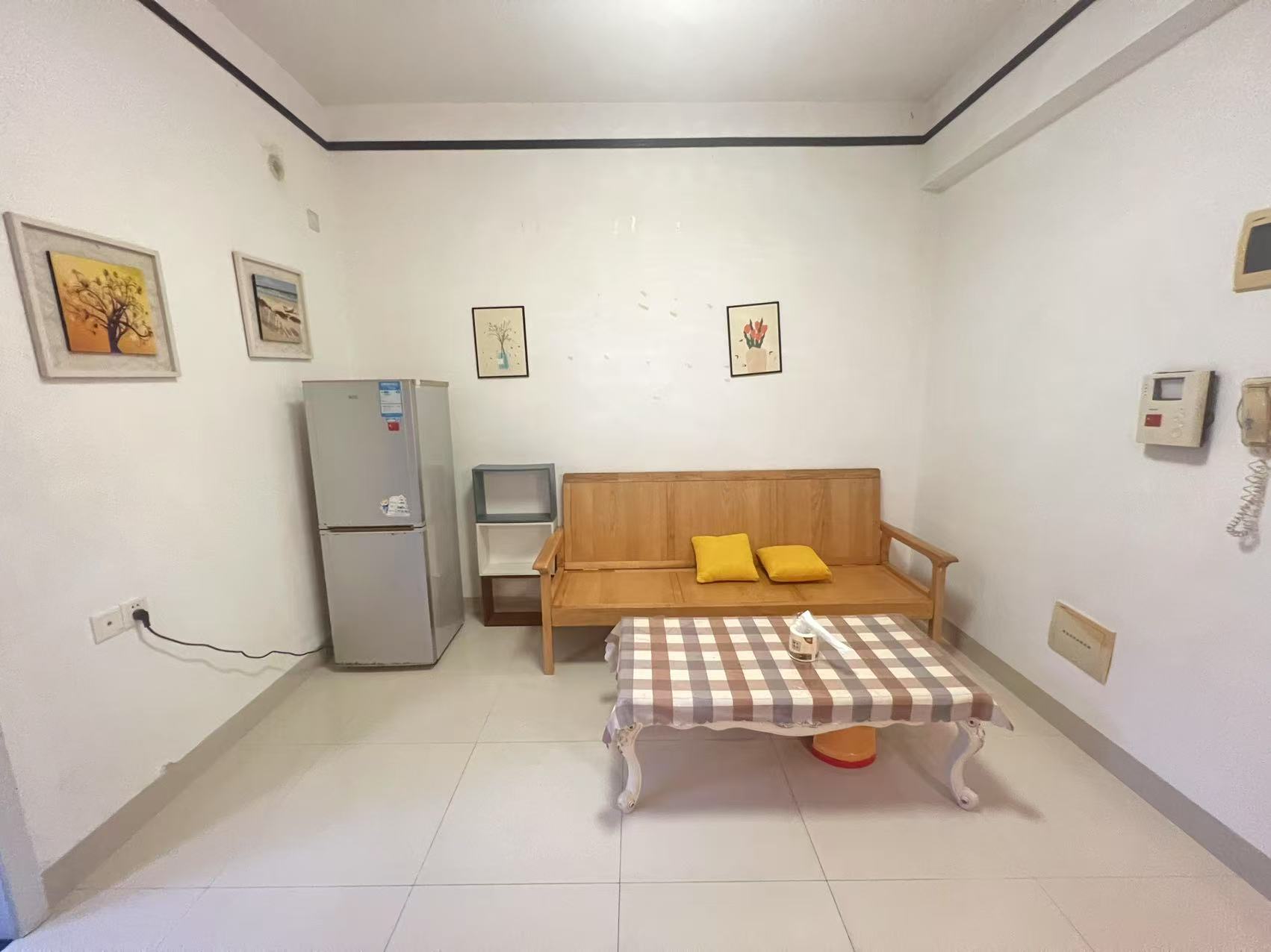 厚土珊瑚湾 1室1厅1卫 1700.0元/月 厚土珊瑚湾 1室1厅1卫 1700.0元/月室内图