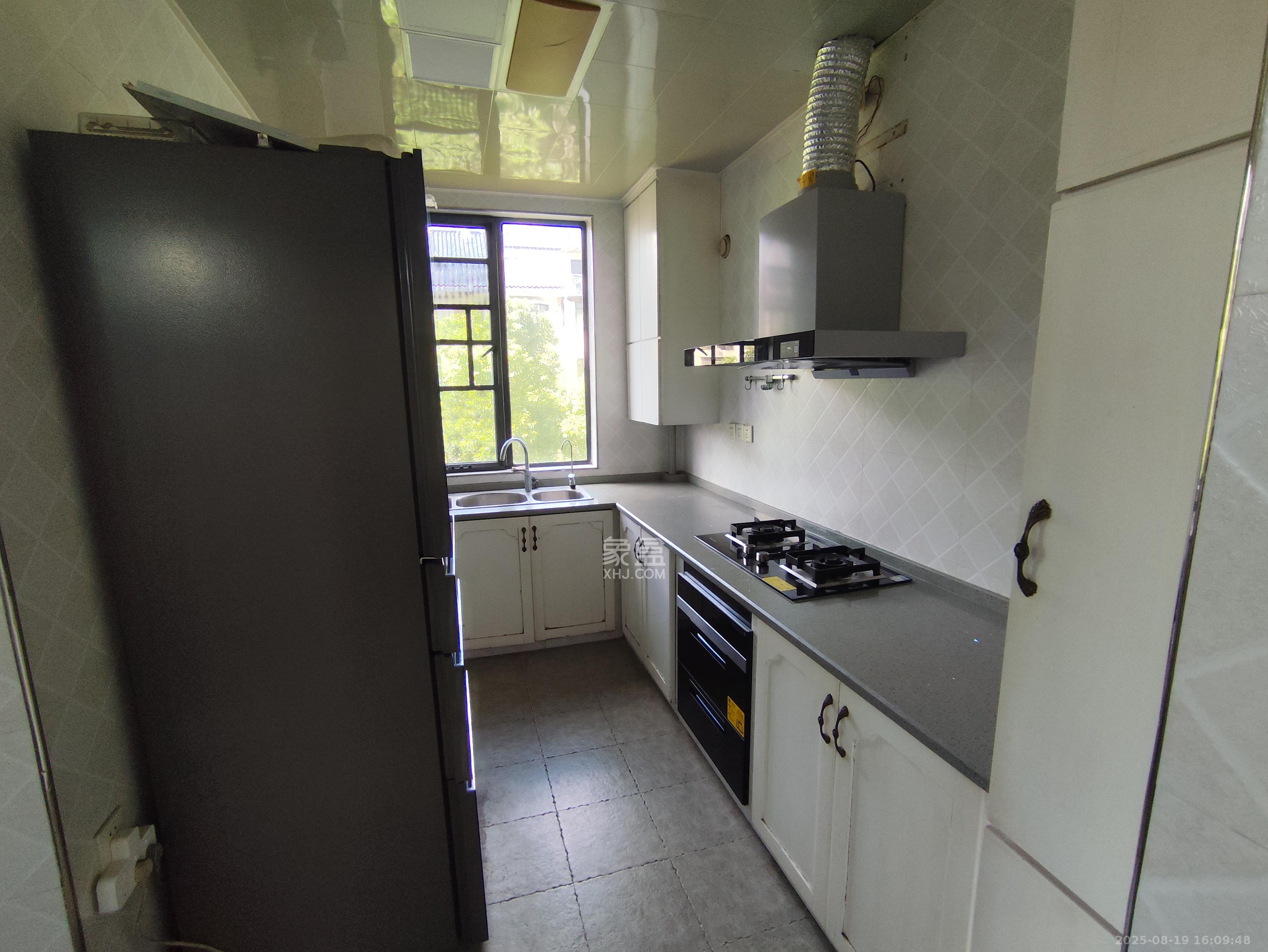 八方小区D区 4室2厅2卫 4800.0元/月 八方小区D区 4室2厅2卫 4800.0元/月室内图