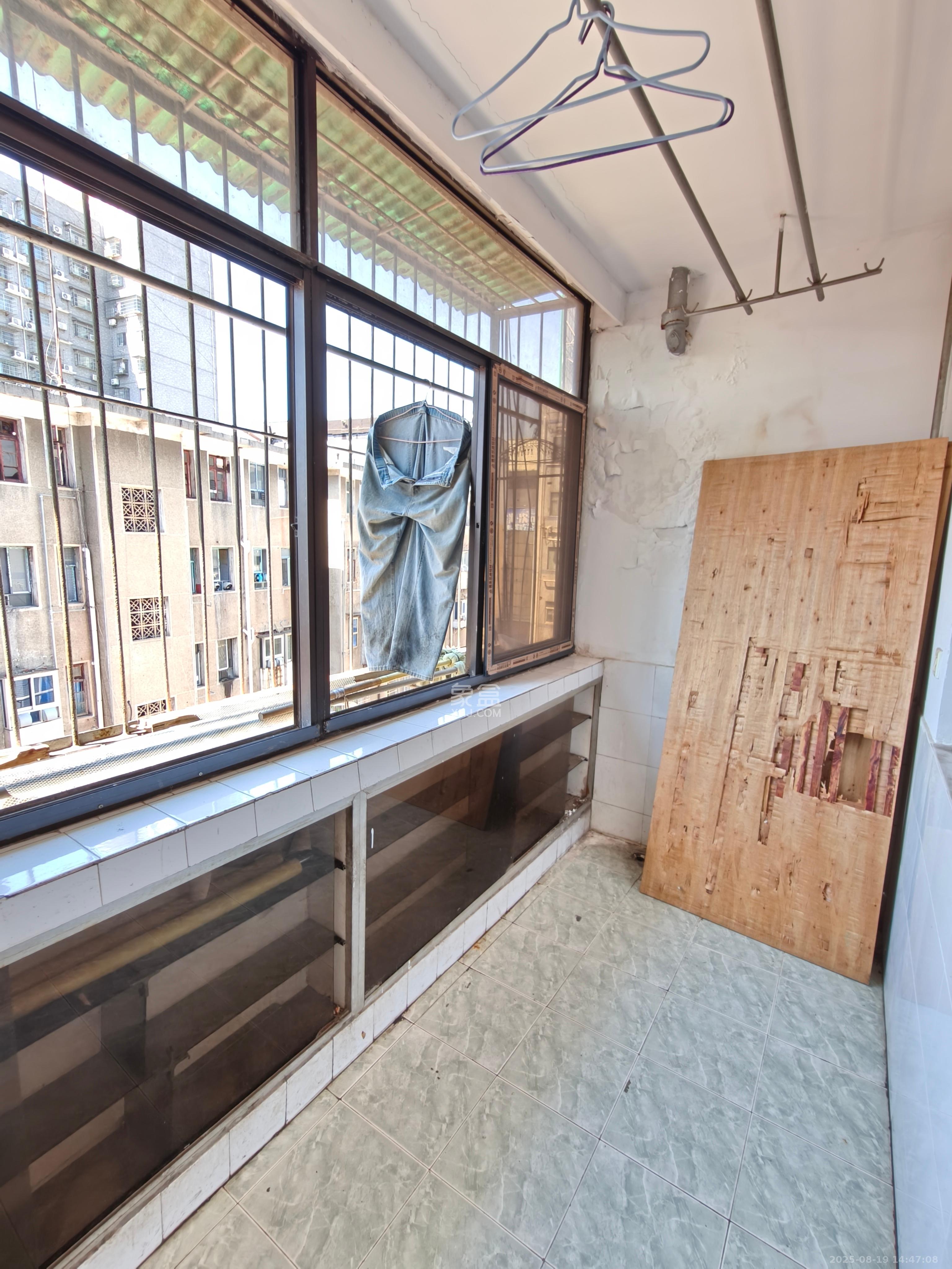 化龙池散盘 3室1厅1卫 2600.0元/月 化龙池散盘 3室1厅1卫 2600.0元/月室内图