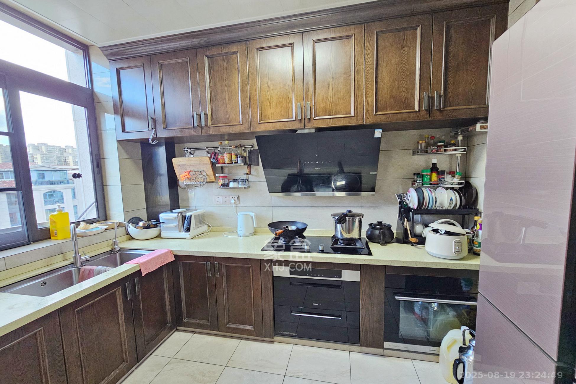 明昇壹城（明昇时代广场）一期  4室2厅2卫    358.0万其他