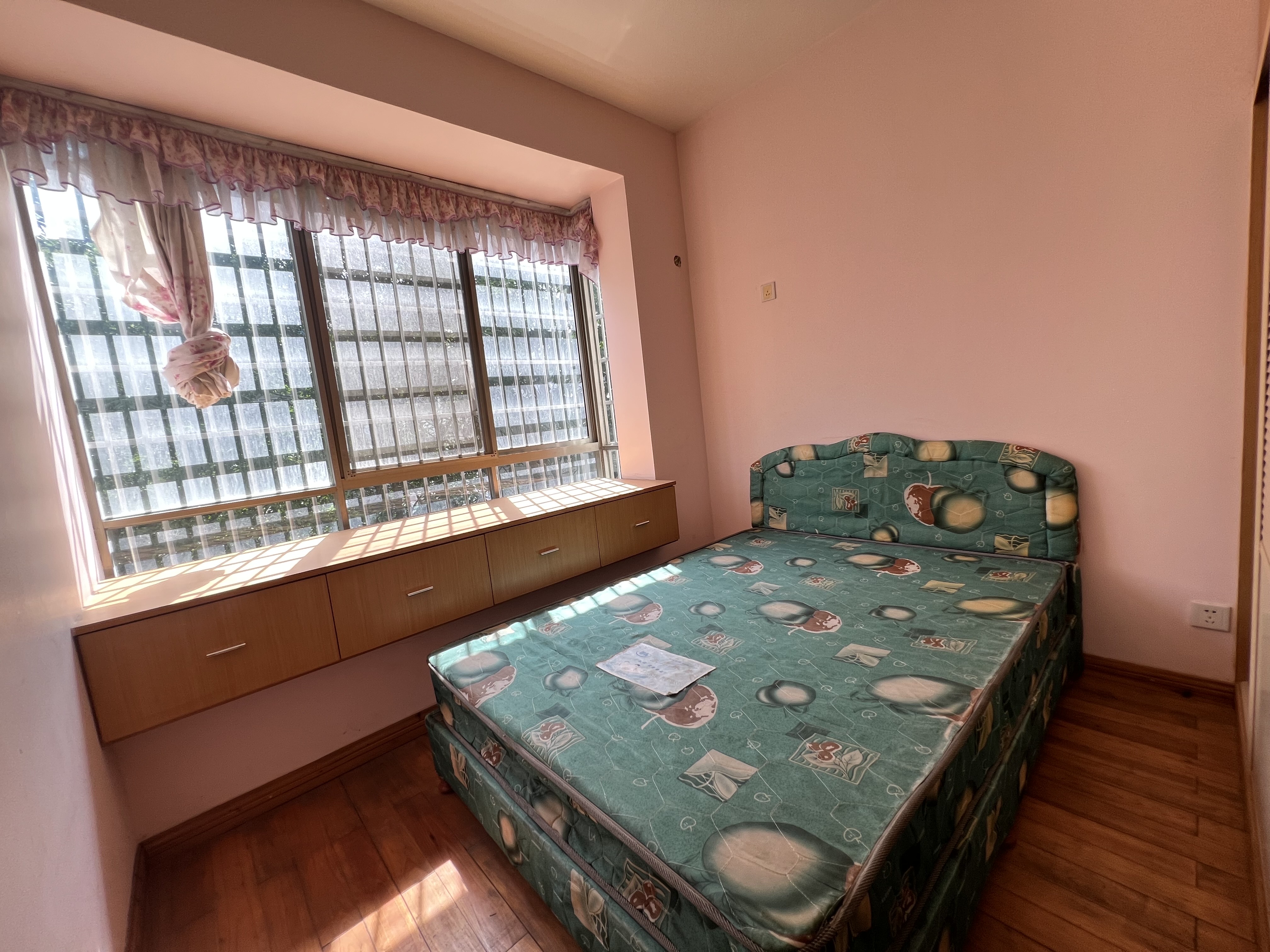 水榭花都 3室2厅2卫 58.8万 水榭花都 3室2厅2卫 58.8万客厅