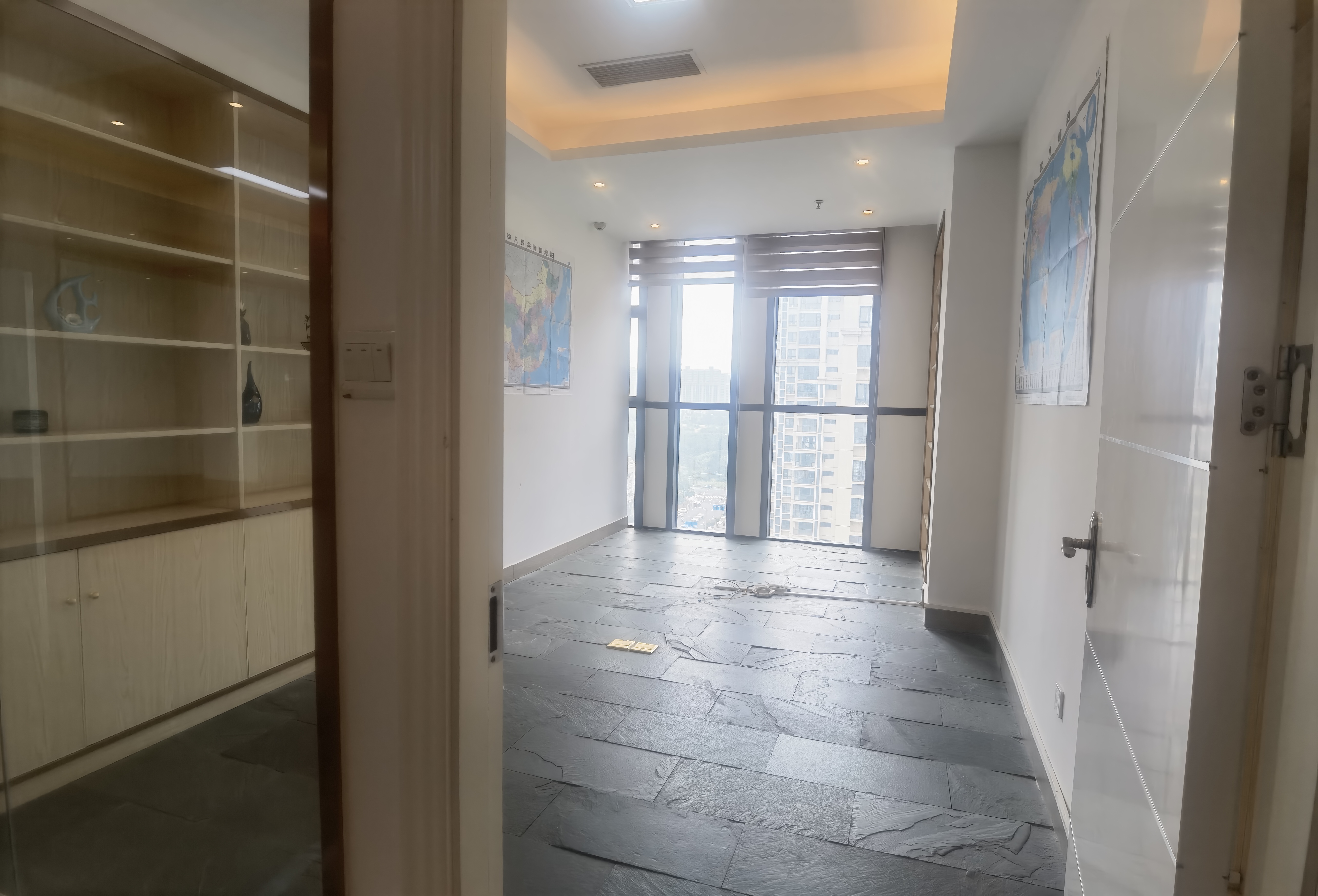 喜盈门(海口)建材家居生活广场 2室2厅1卫 17000.0元/月 喜盈门(海口)建材家居生活广场 2室2厅1卫 17000.0元/月室内图